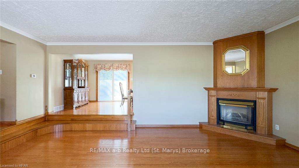 Photo 10 of 93 Langford Drive, Lucan Biddulph, Lucan — HOMEH
