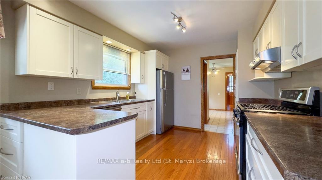 Photo 15 of 93 Langford Drive, Lucan Biddulph, Lucan — HOMEH