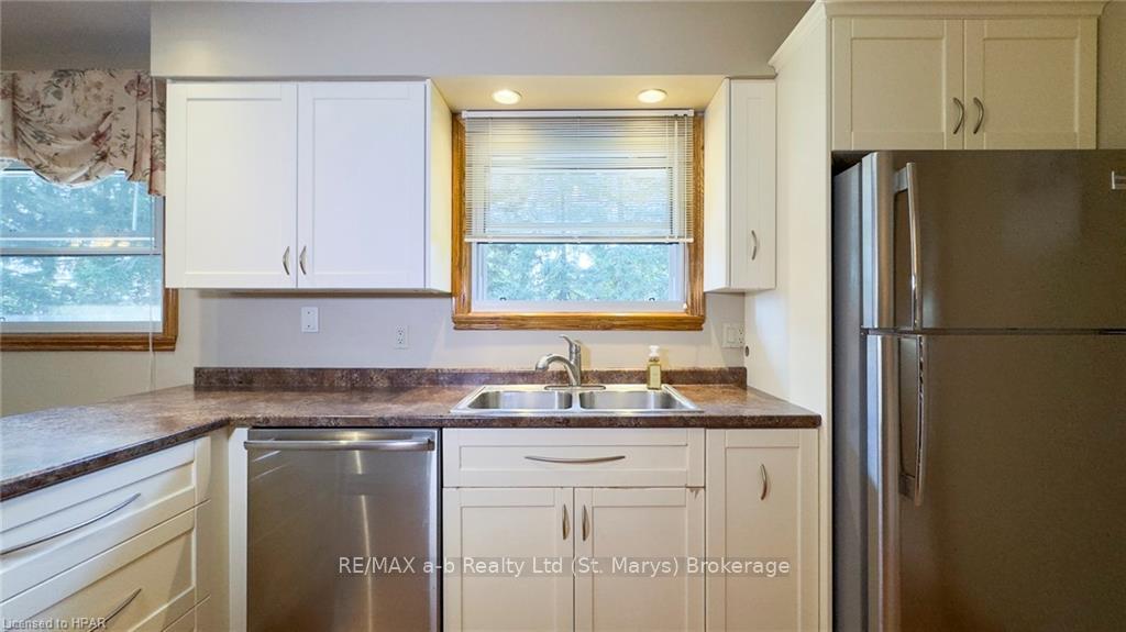 Photo 17 of 93 Langford Drive, Lucan Biddulph, Lucan — HOMEH