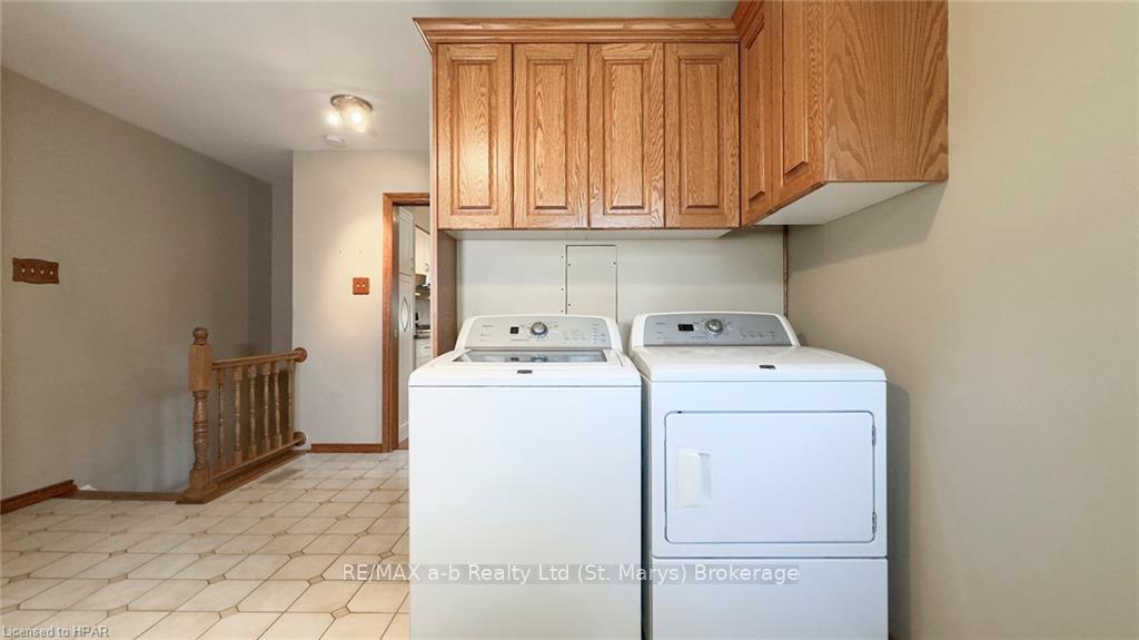 Photo 21 of 93 Langford Drive, Lucan Biddulph, Lucan — HOMEH