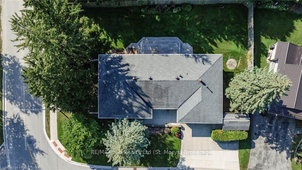 Photo 39 of 93 Langford Drive, Lucan Biddulph, Lucan — HOMEH