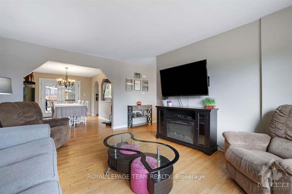 Photo 5 of 49 Mccallum Drive, McNab/Braeside, Mcnab/Braeside Twps — HOMEH