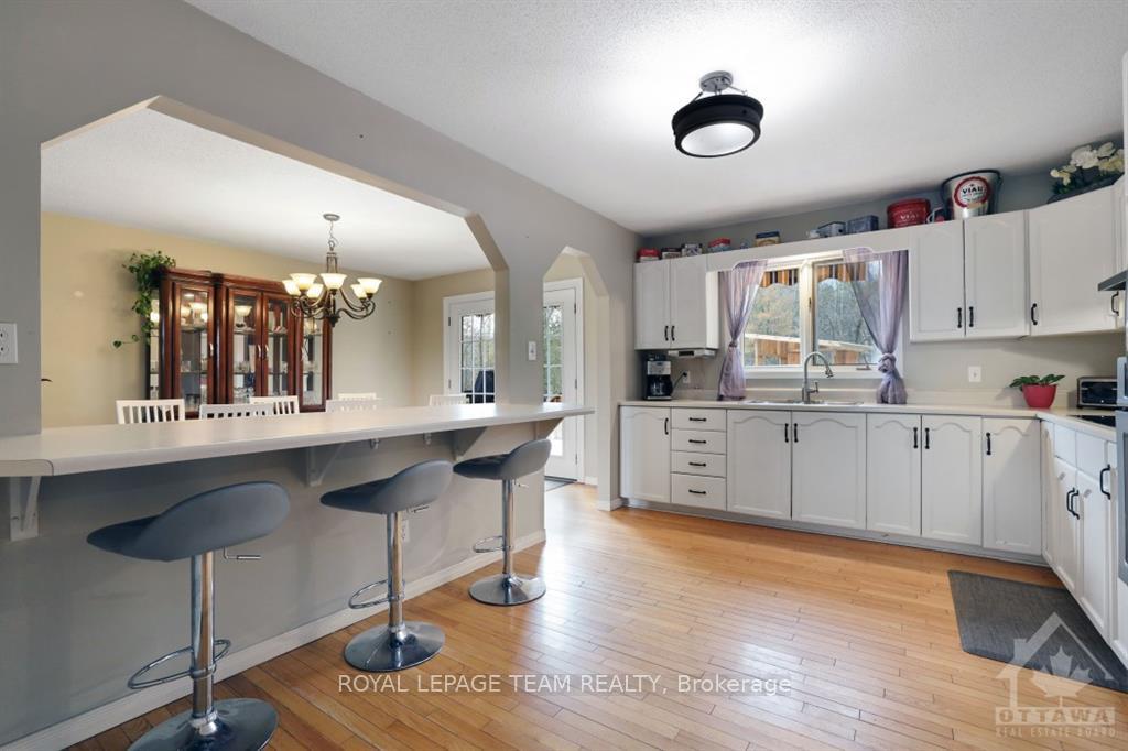 Photo 7 of 49 Mccallum Drive, McNab/Braeside, Mcnab/Braeside Twps — HOMEH