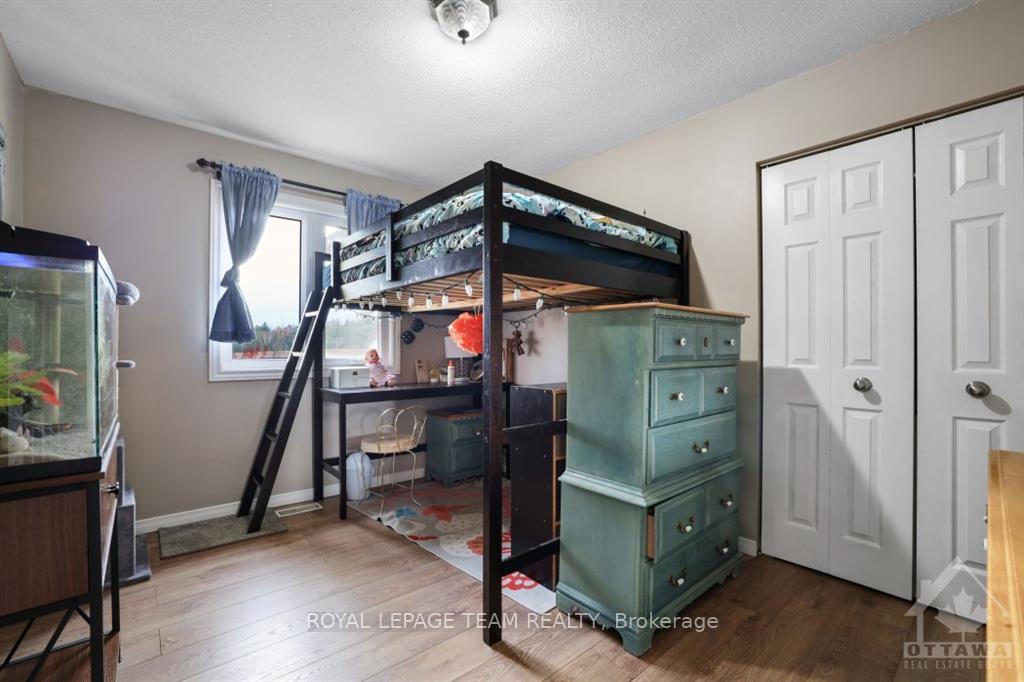 Photo 9 of 49 Mccallum Drive, McNab/Braeside, Mcnab/Braeside Twps — HOMEH