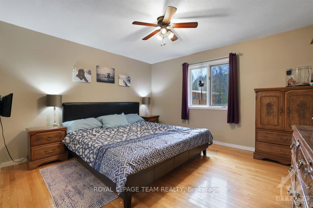 Photo 12 of 49 Mccallum Drive, McNab/Braeside, Mcnab/Braeside Twps — HOMEH