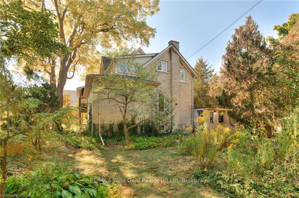Photo 37 of 44 Ellen Street E, Kitchener — HOMEH