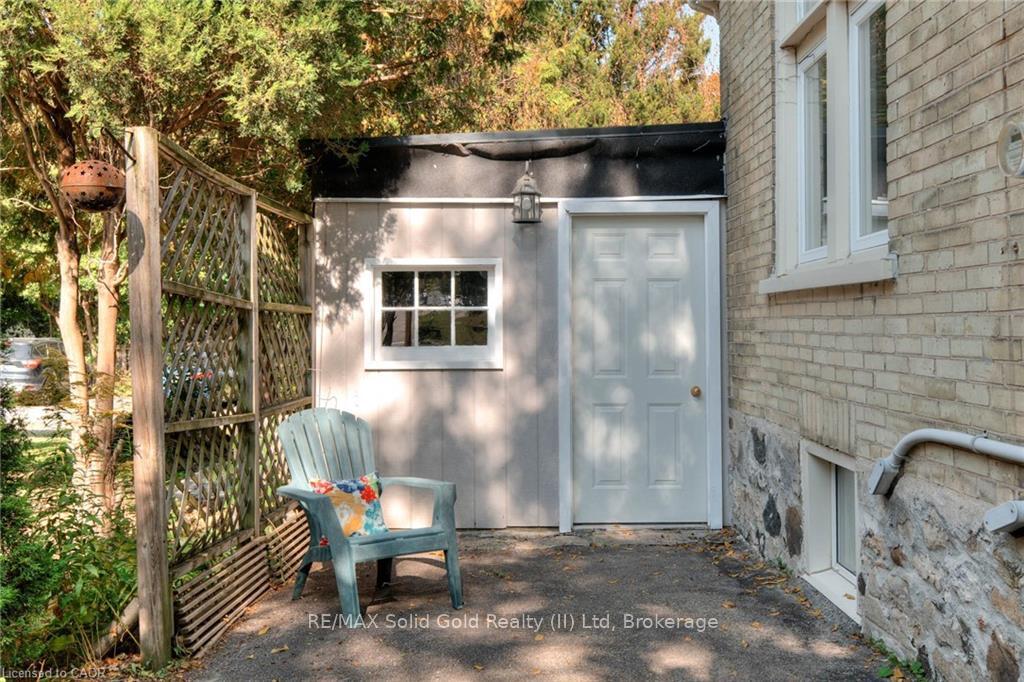 Photo 40 of 44 Ellen Street E, Kitchener — HOMEH