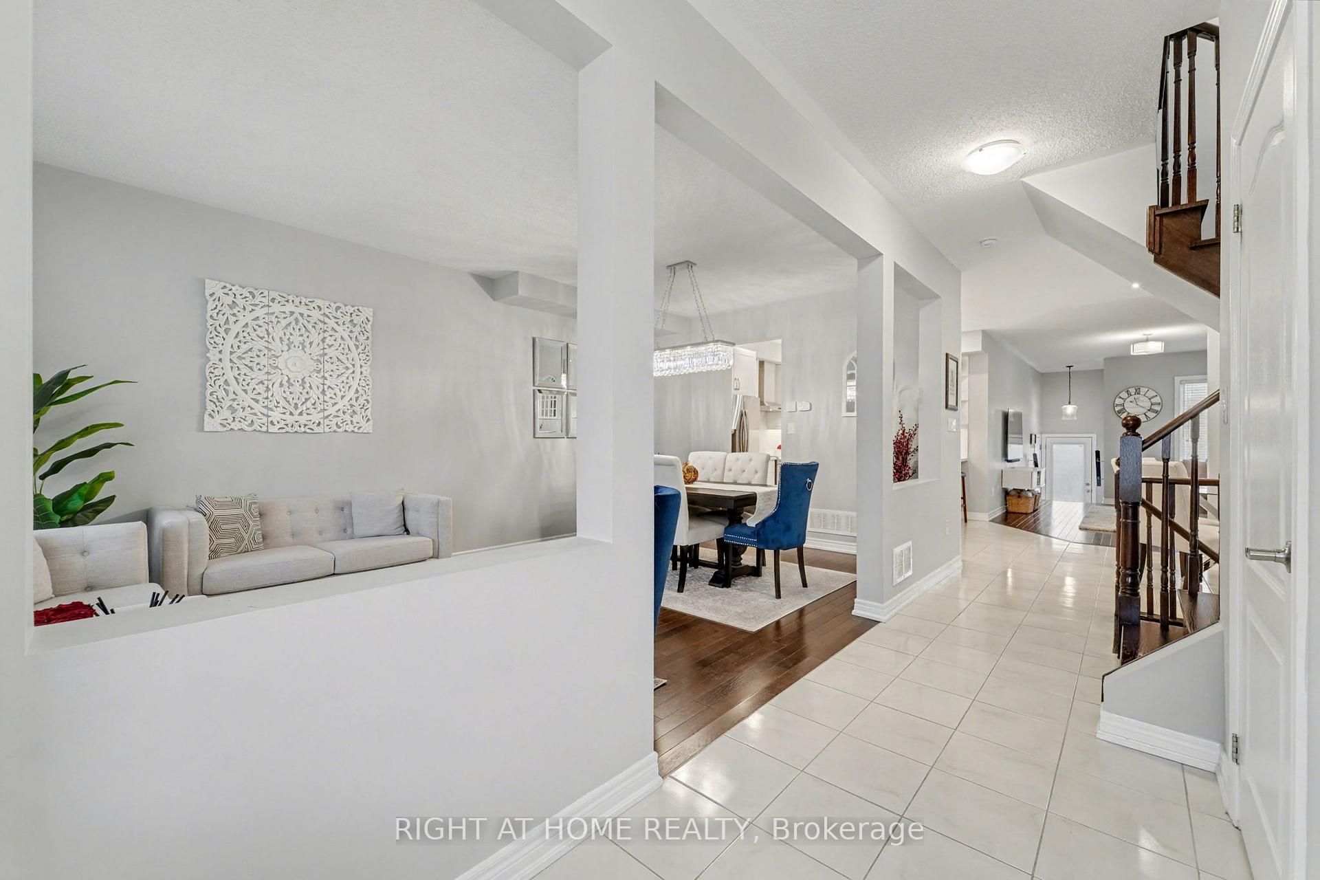 Photo 5 of 11 Windyton Avenue, Markham, Cornell — HOMEH