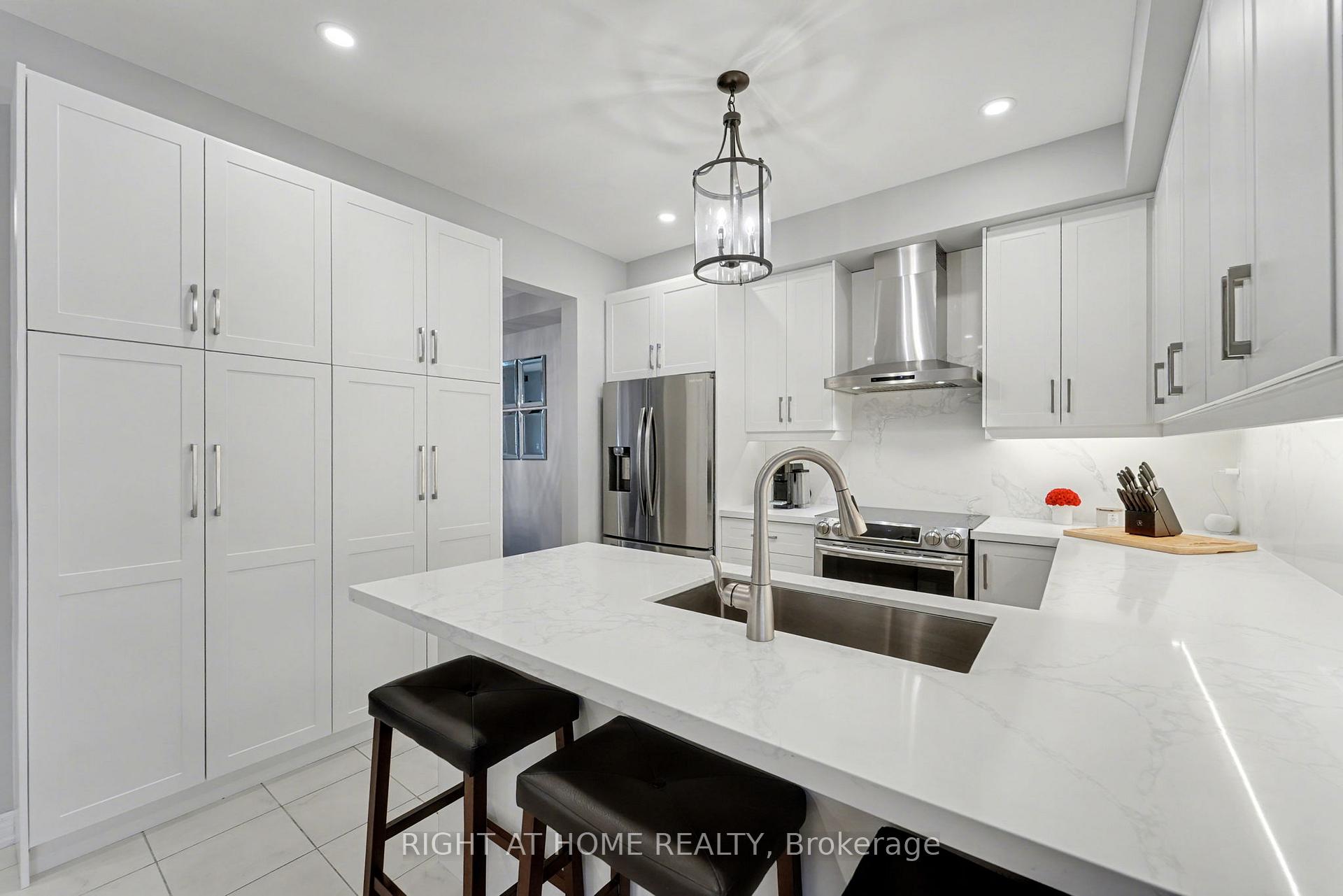 Photo 12 of 11 Windyton Avenue, Markham, Cornell — HOMEH