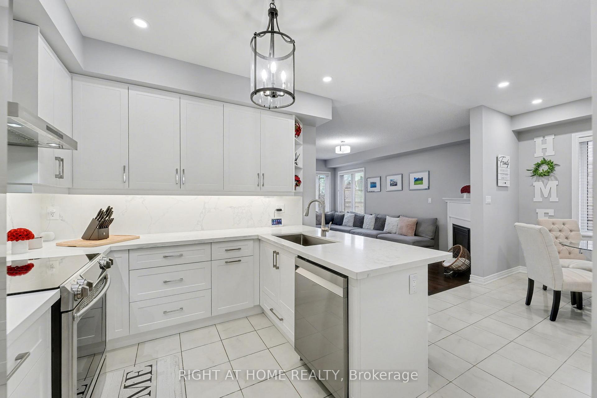 Photo 13 of 11 Windyton Avenue, Markham, Cornell — HOMEH