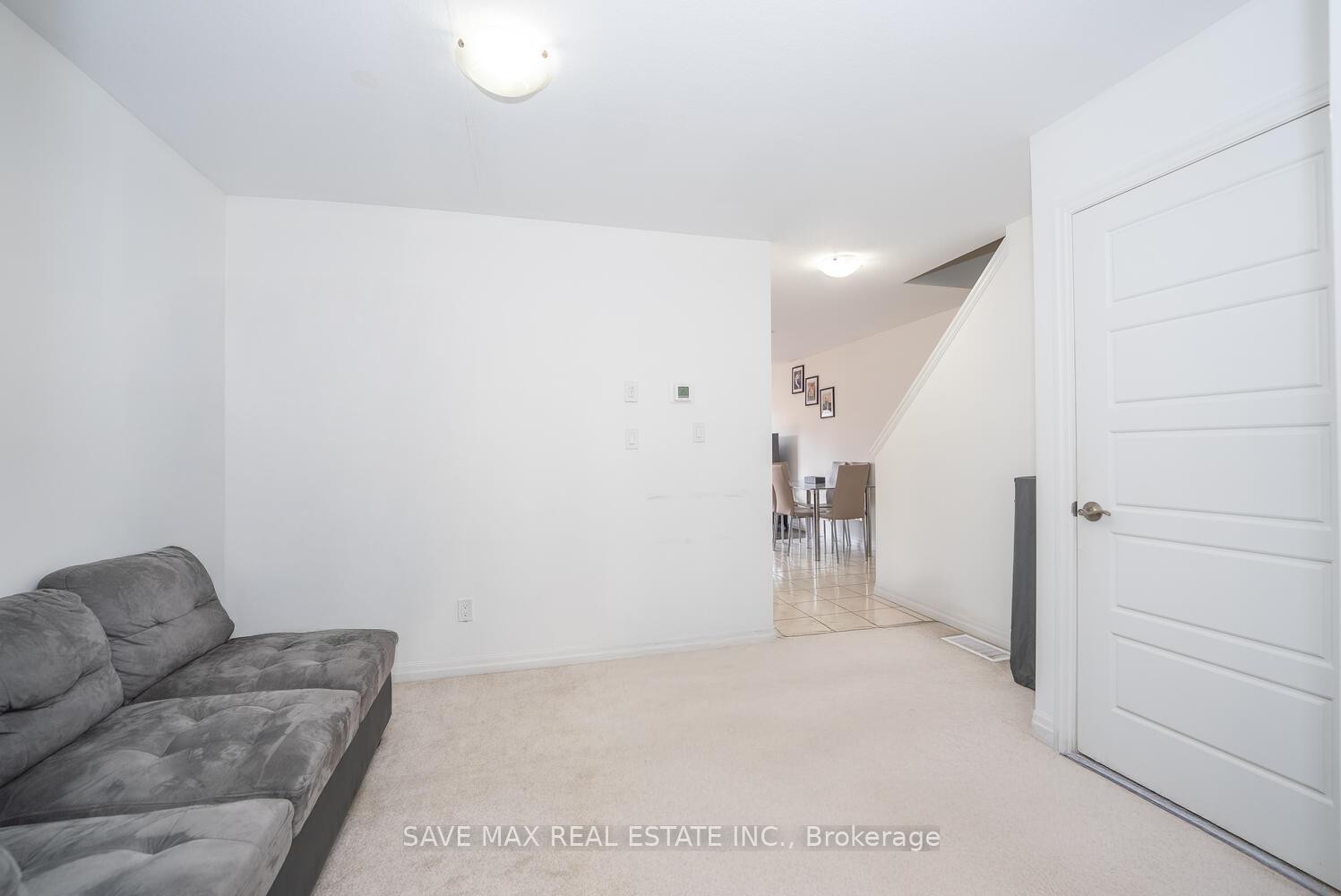 Photo 3 of 9 Shedrow Place, Kitchener — HOMEH