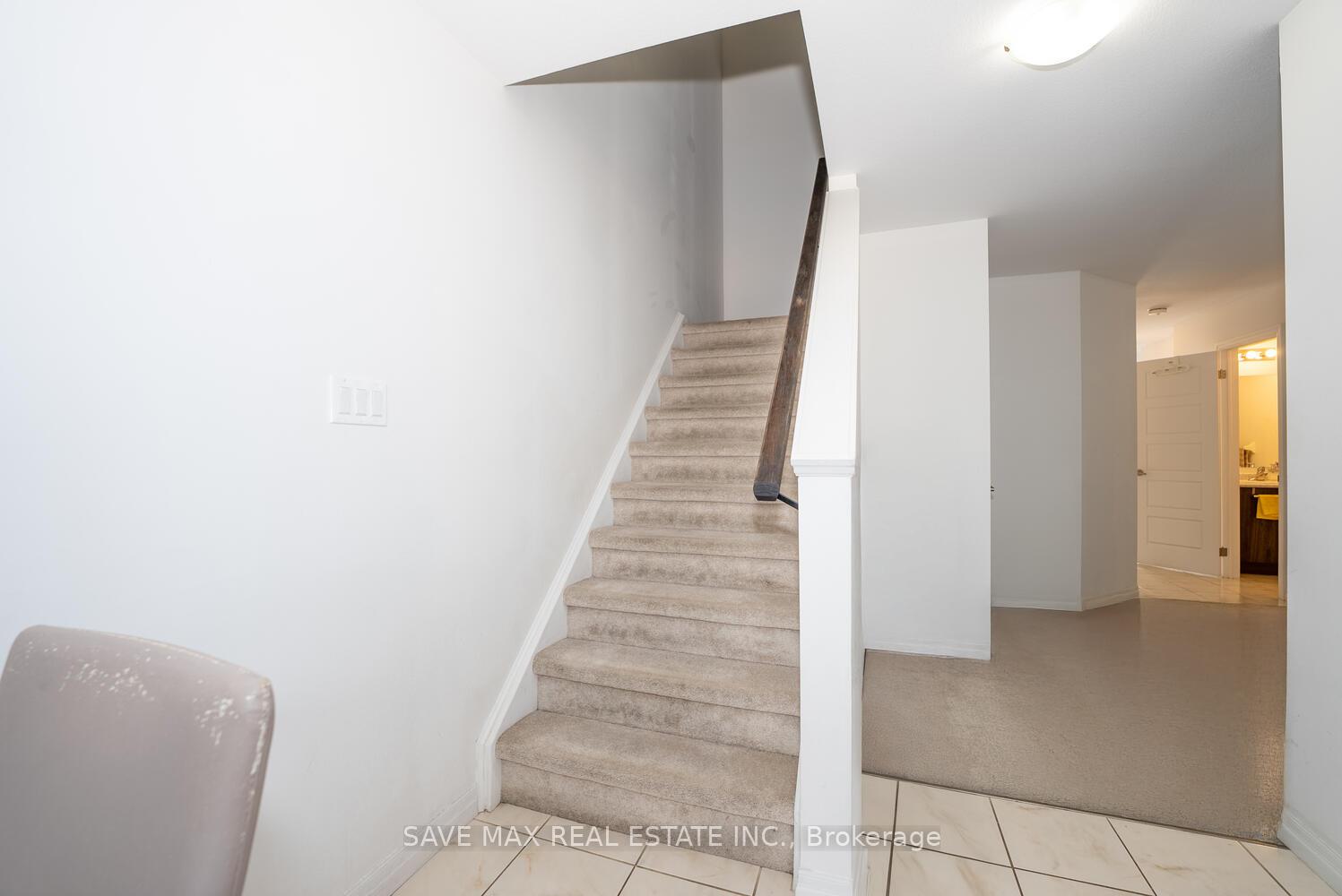 Photo 10 of 9 Shedrow Place, Kitchener — HOMEH
