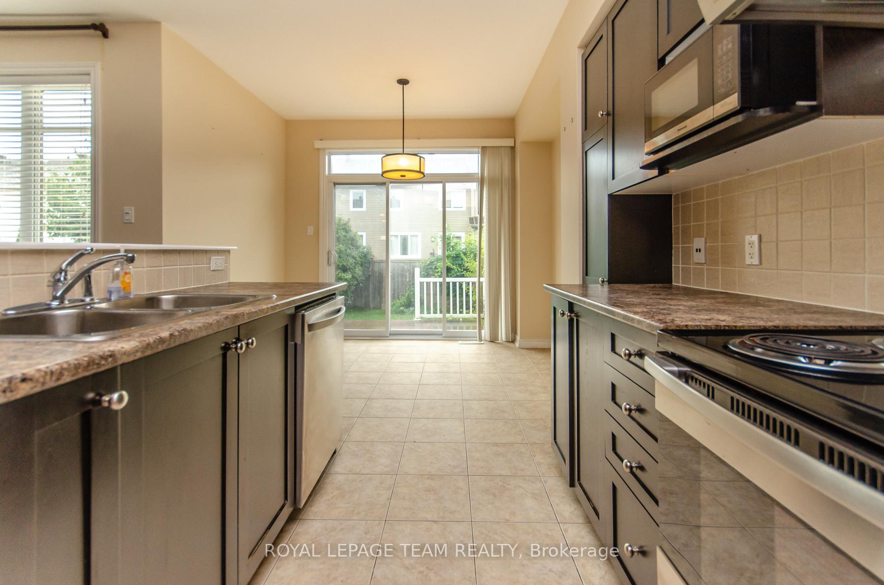 Photo 18 of 244 Maxwell Bridge Road, Ottawa, Kanata - Morgan's Grant/South March — HOMEH