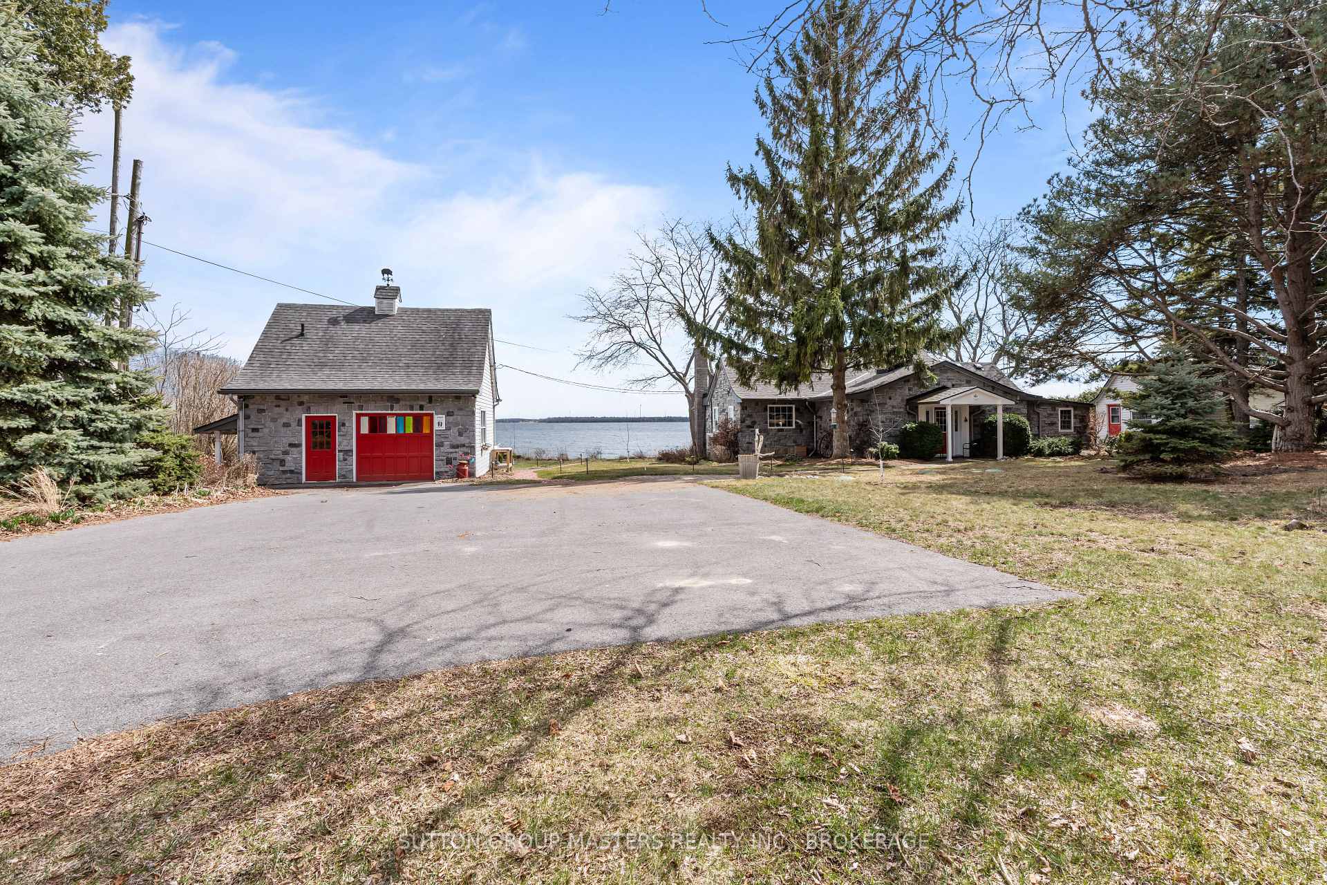 Photo 2 of 5540 Bath Road, Loyalist, Lennox and Addington - South — HOMEH