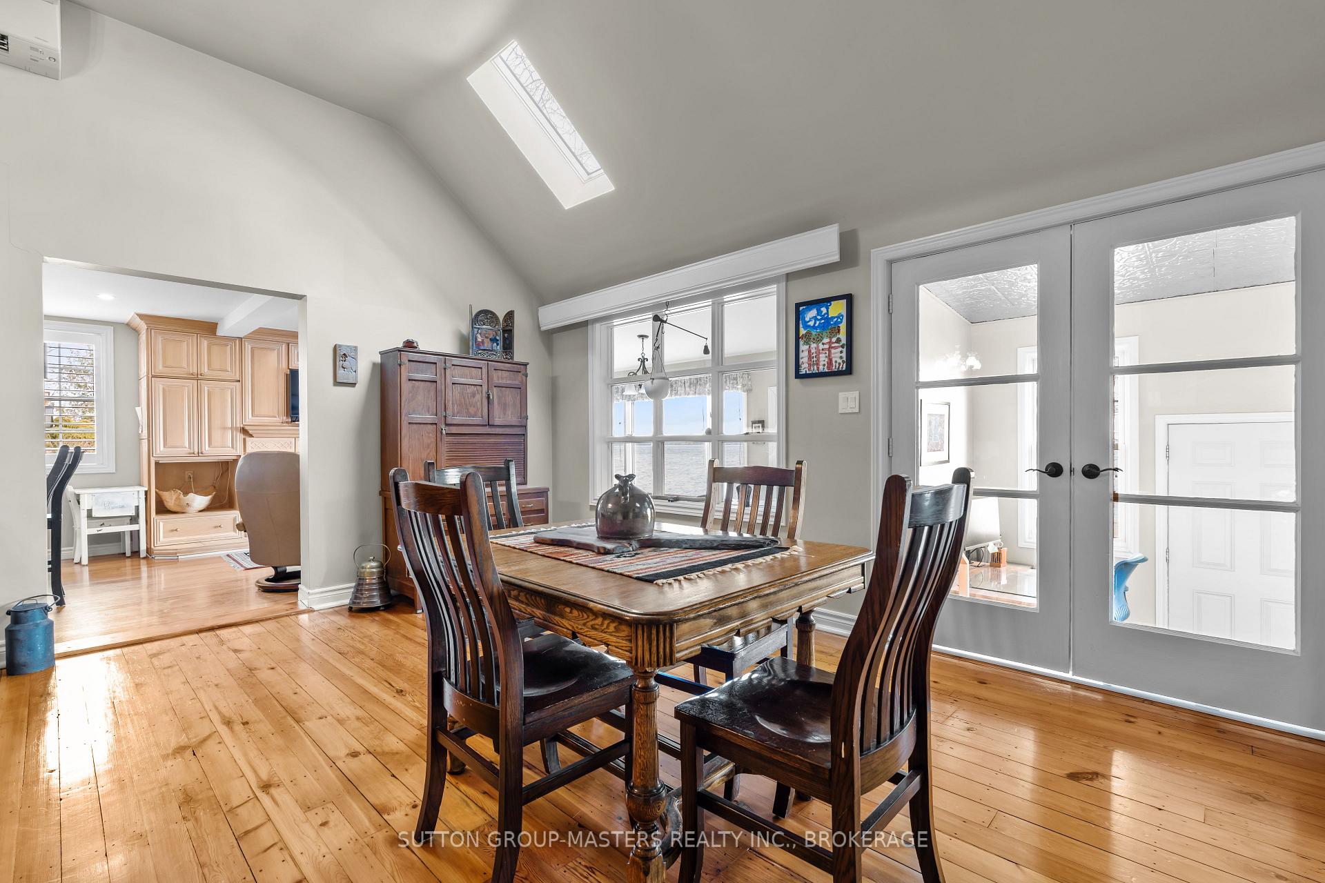 Photo 8 of 5540 Bath Road, Loyalist, Lennox and Addington - South — HOMEH