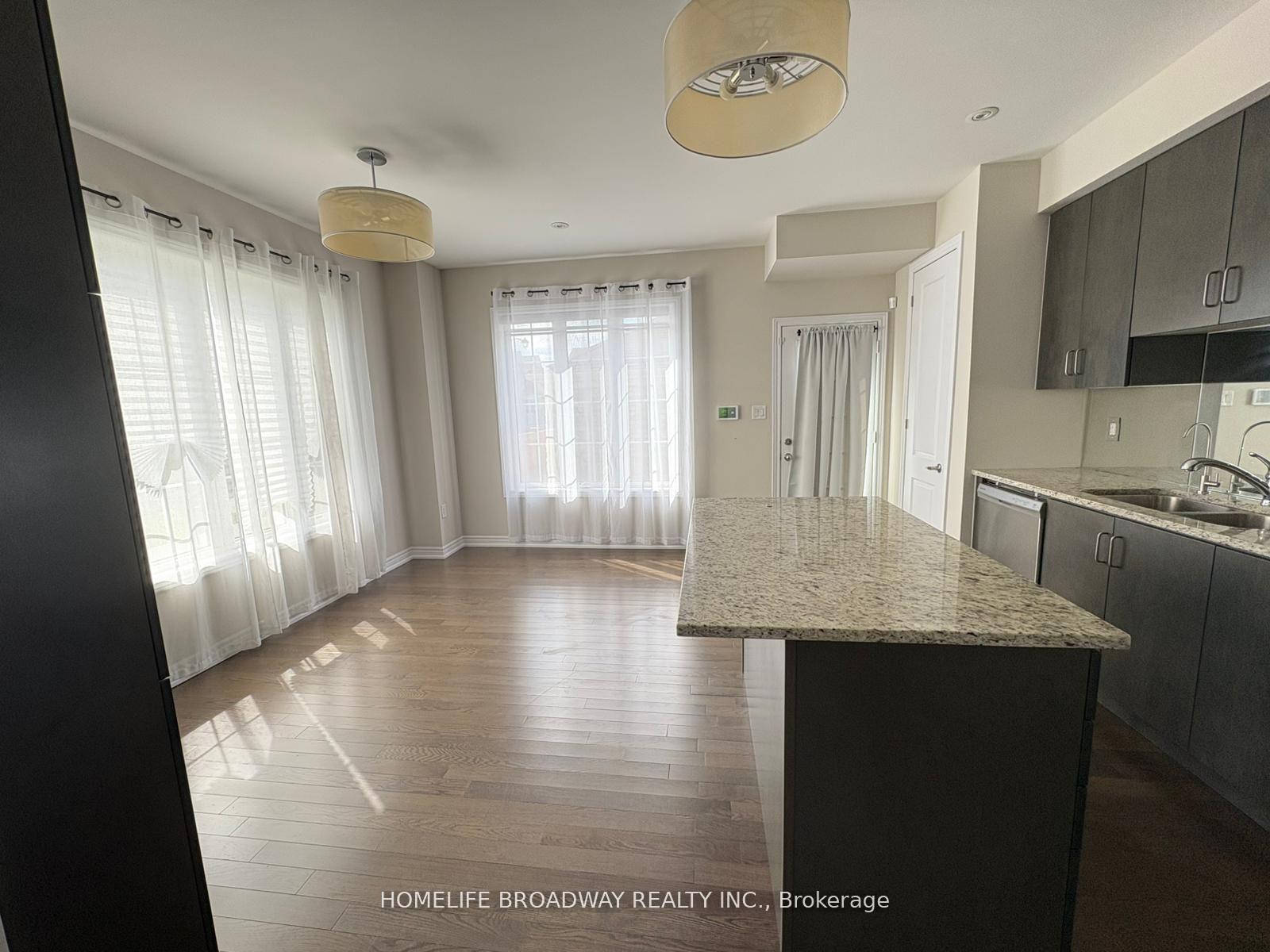 Photo 7 of 1906 Donald Cousens Parkway, Markham, Cornell — HOMEH