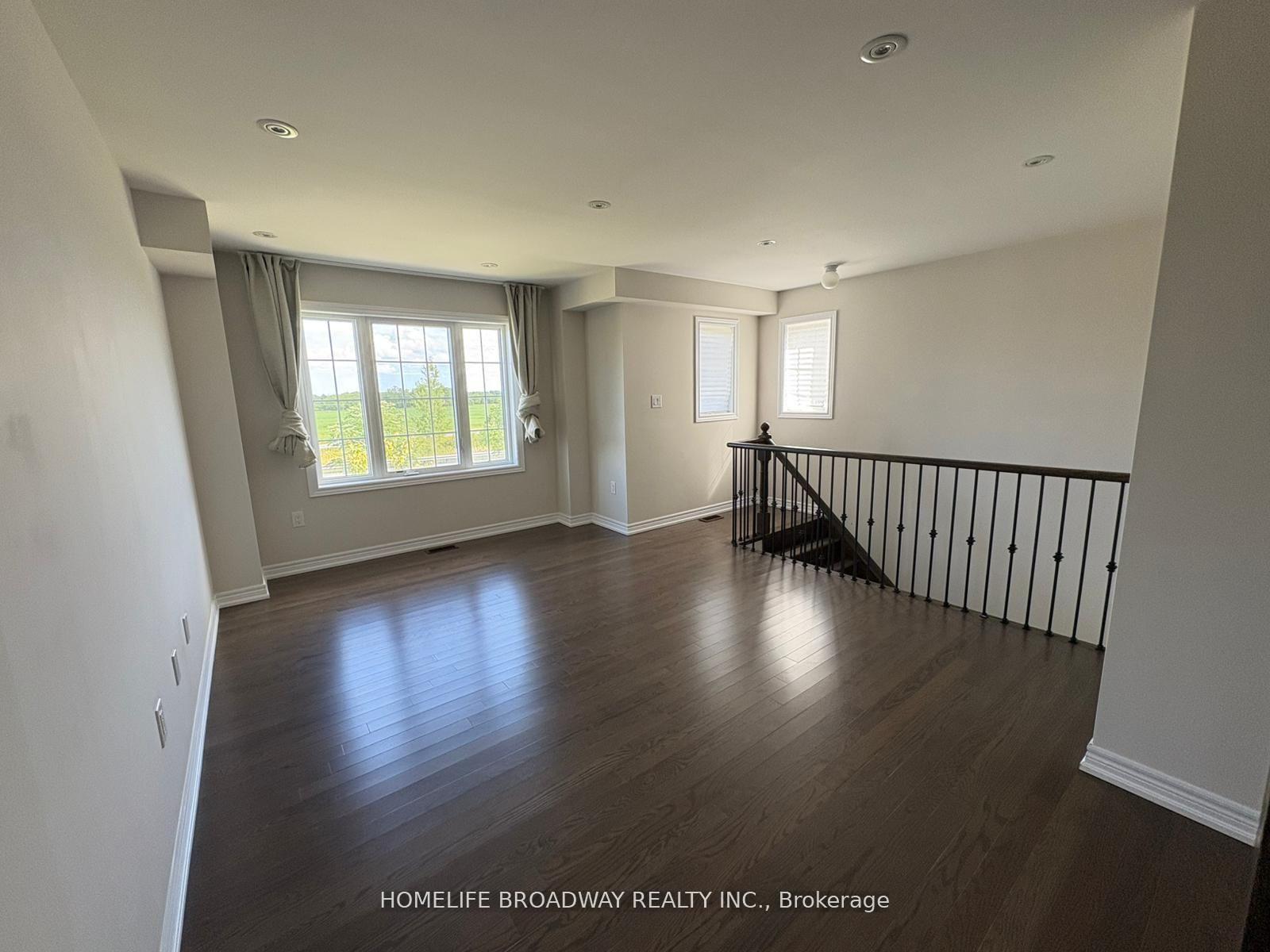 Photo 9 of 1906 Donald Cousens Parkway, Markham, Cornell — HOMEH