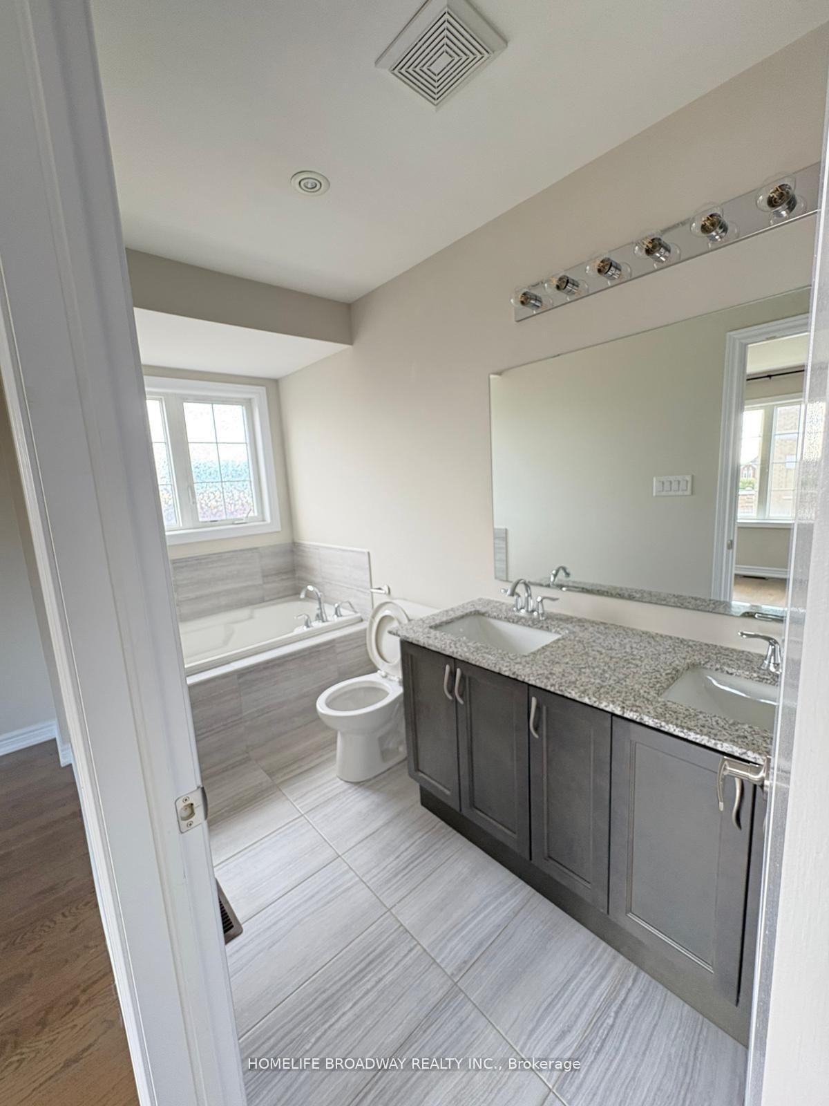 Photo 14 of 1906 Donald Cousens Parkway, Markham, Cornell — HOMEH