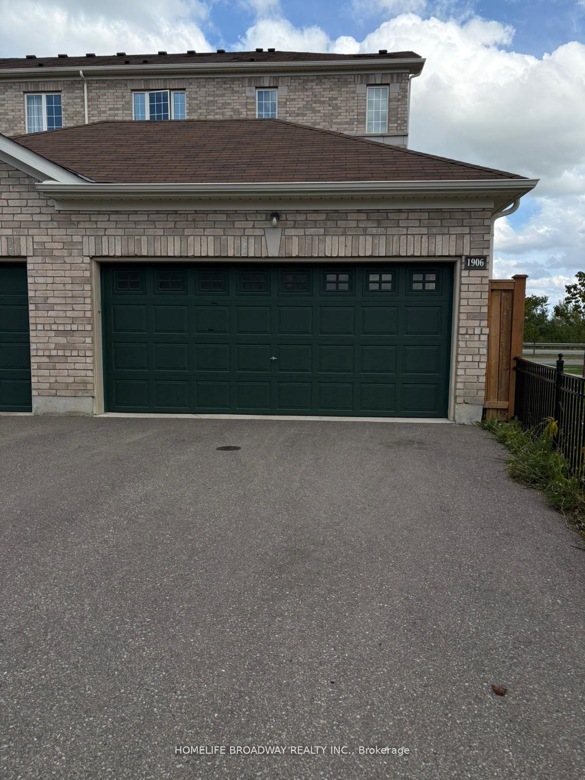 Photo 24 of 1906 Donald Cousens Parkway, Markham, Cornell — HOMEH