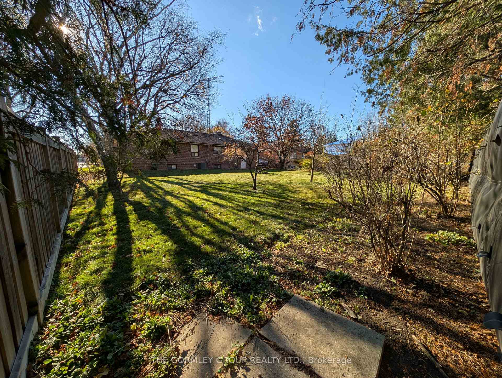 Photo 7 of 166 Elizabeth Grove, King, King City — HOMEH