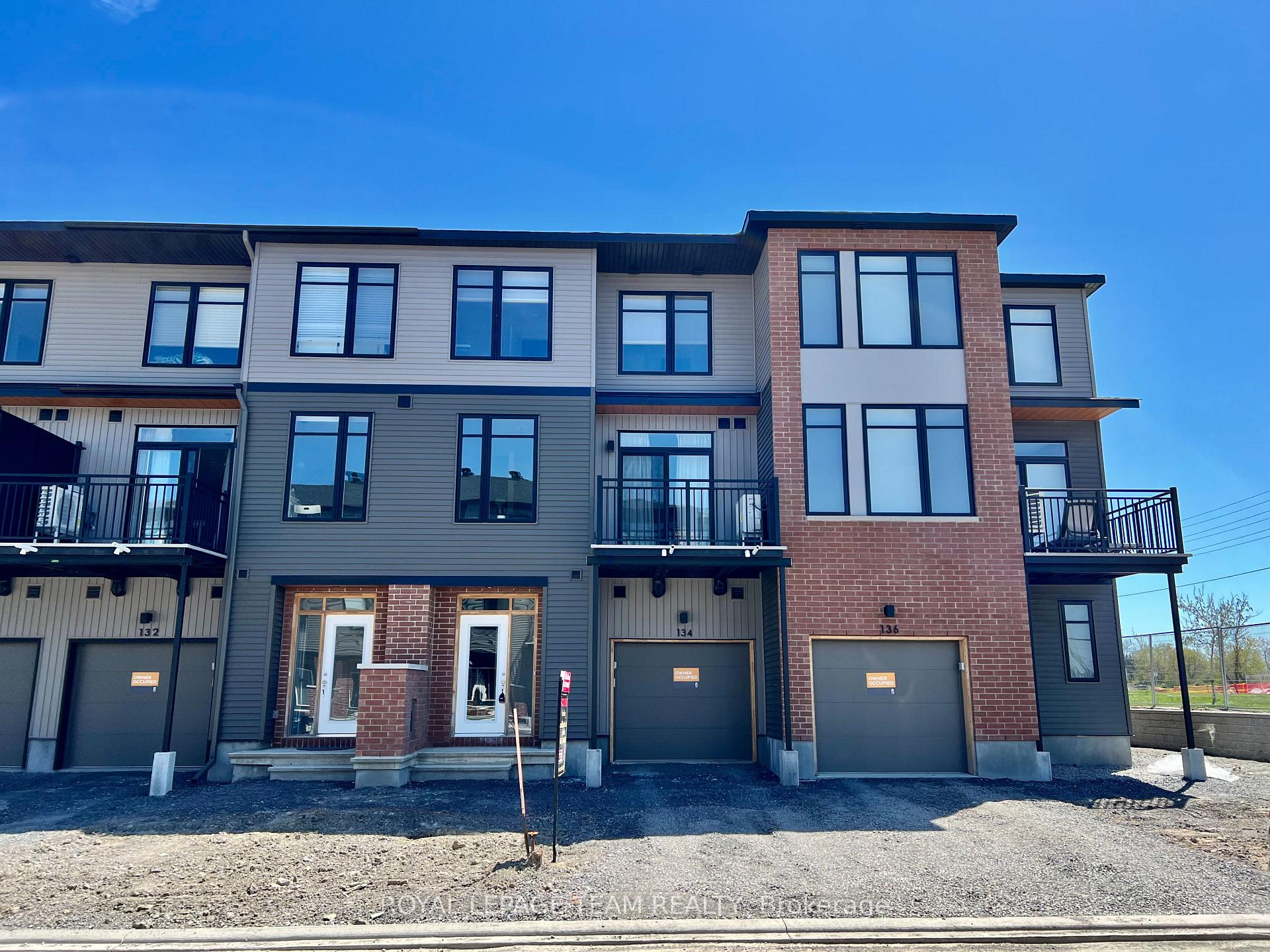 Photo 1 of 134 Visor Private, Ottawa, Kanata - Emerald Meadows/Trailwest — HOMEH