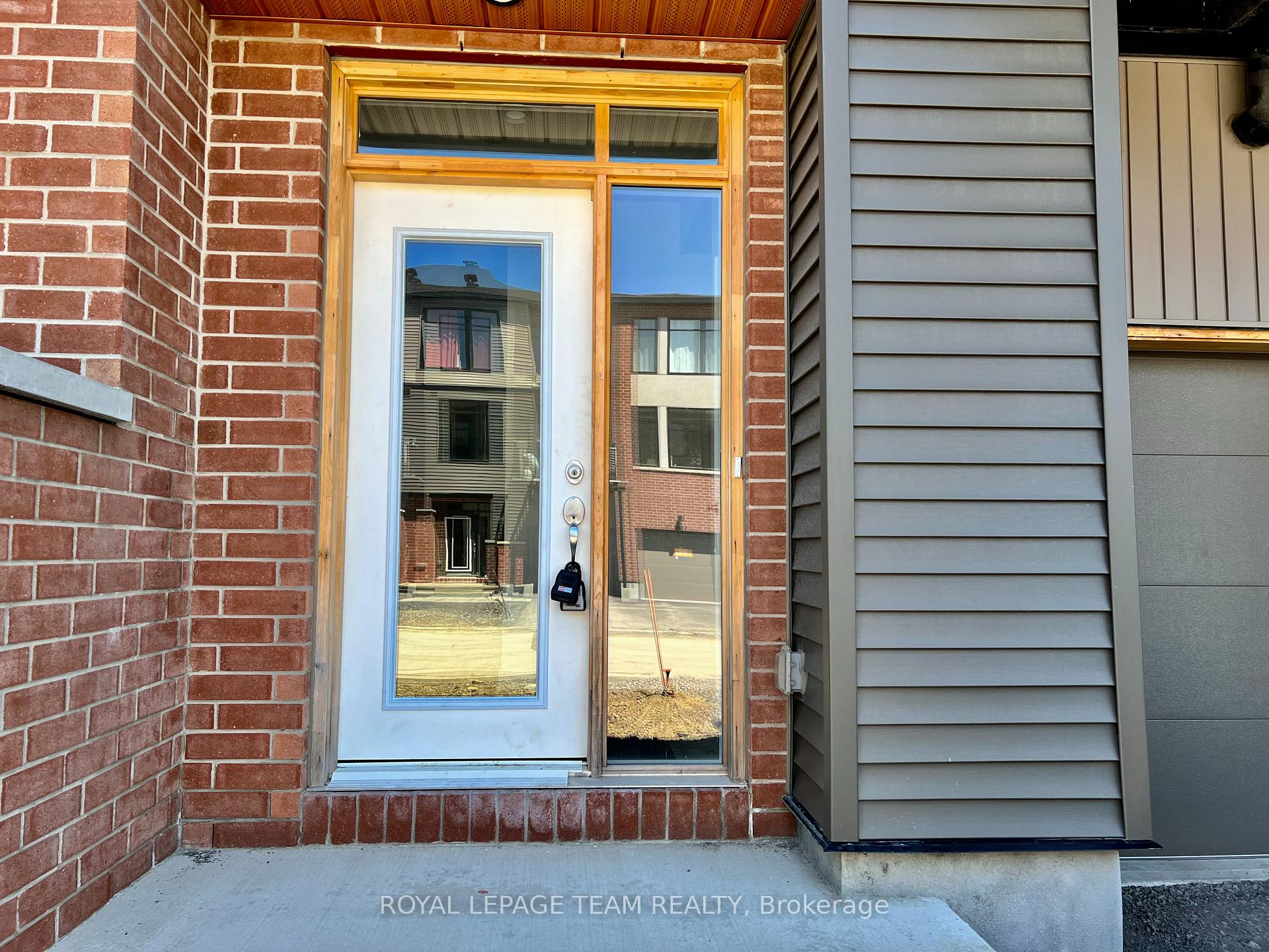 Photo 2 of 134 Visor Private, Ottawa, Kanata - Emerald Meadows/Trailwest — HOMEH