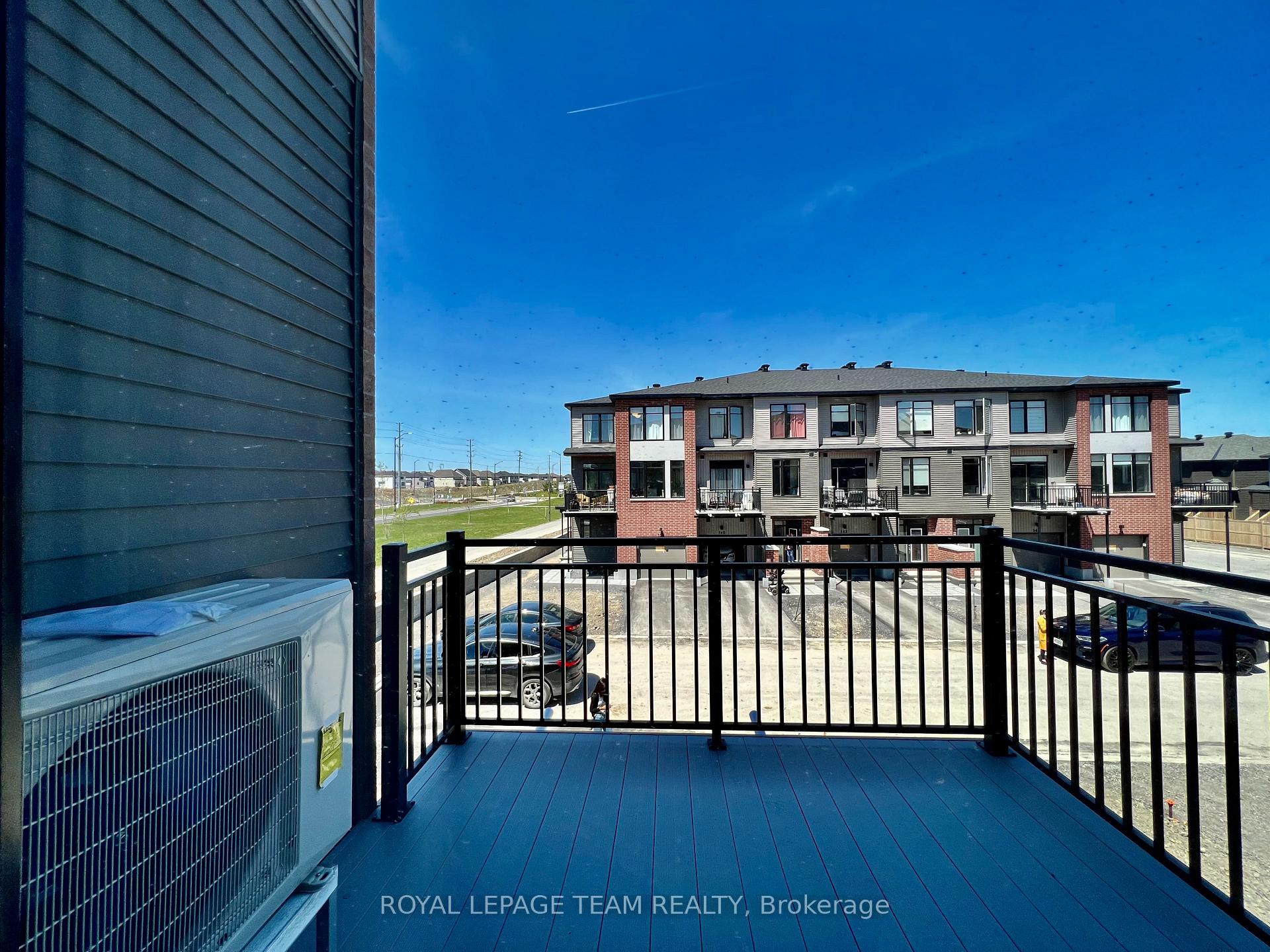 Photo 5 of 134 Visor Private, Ottawa, Kanata - Emerald Meadows/Trailwest — HOMEH