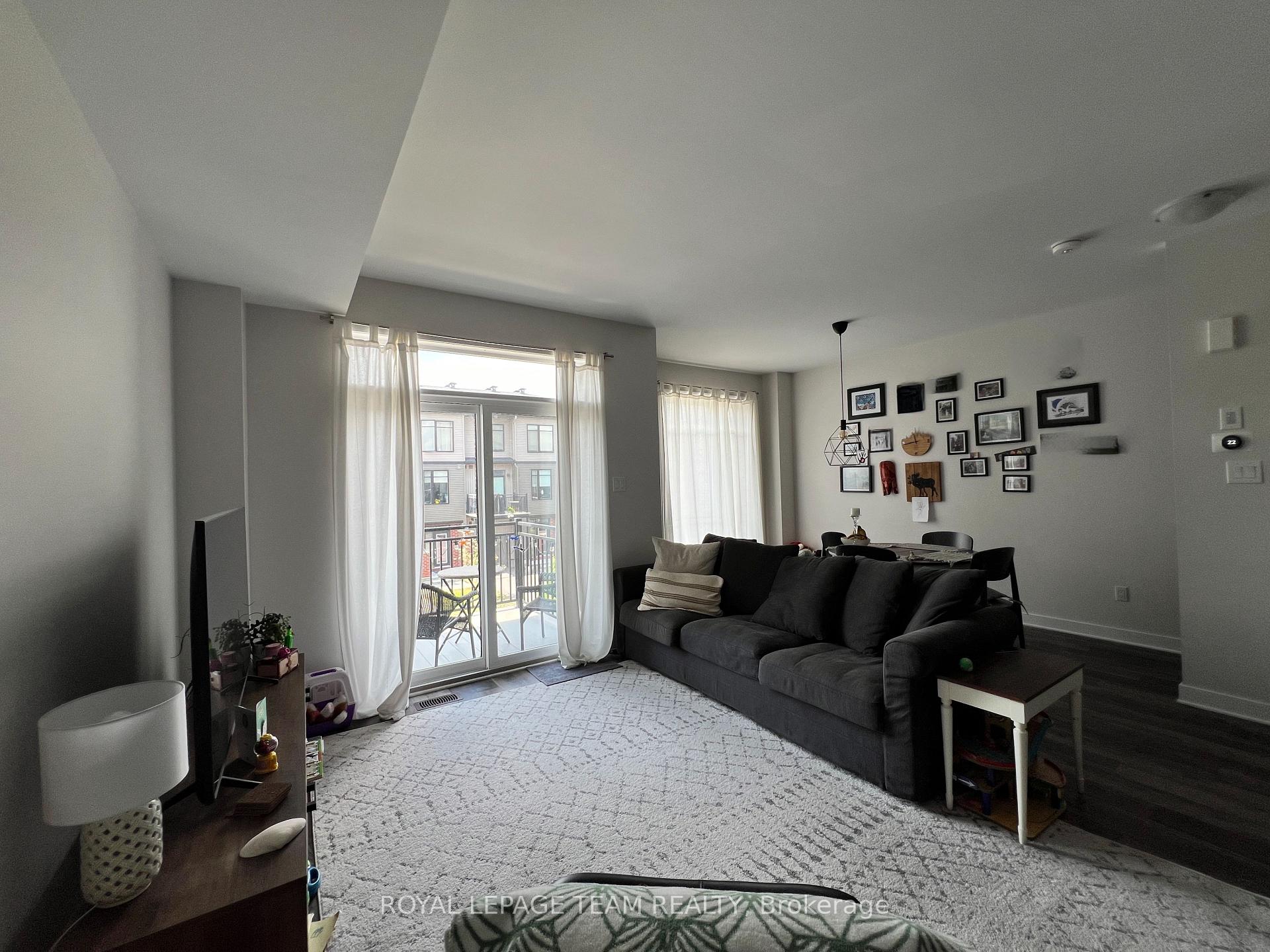 Photo 10 of 134 Visor Private, Ottawa, Kanata - Emerald Meadows/Trailwest — HOMEH