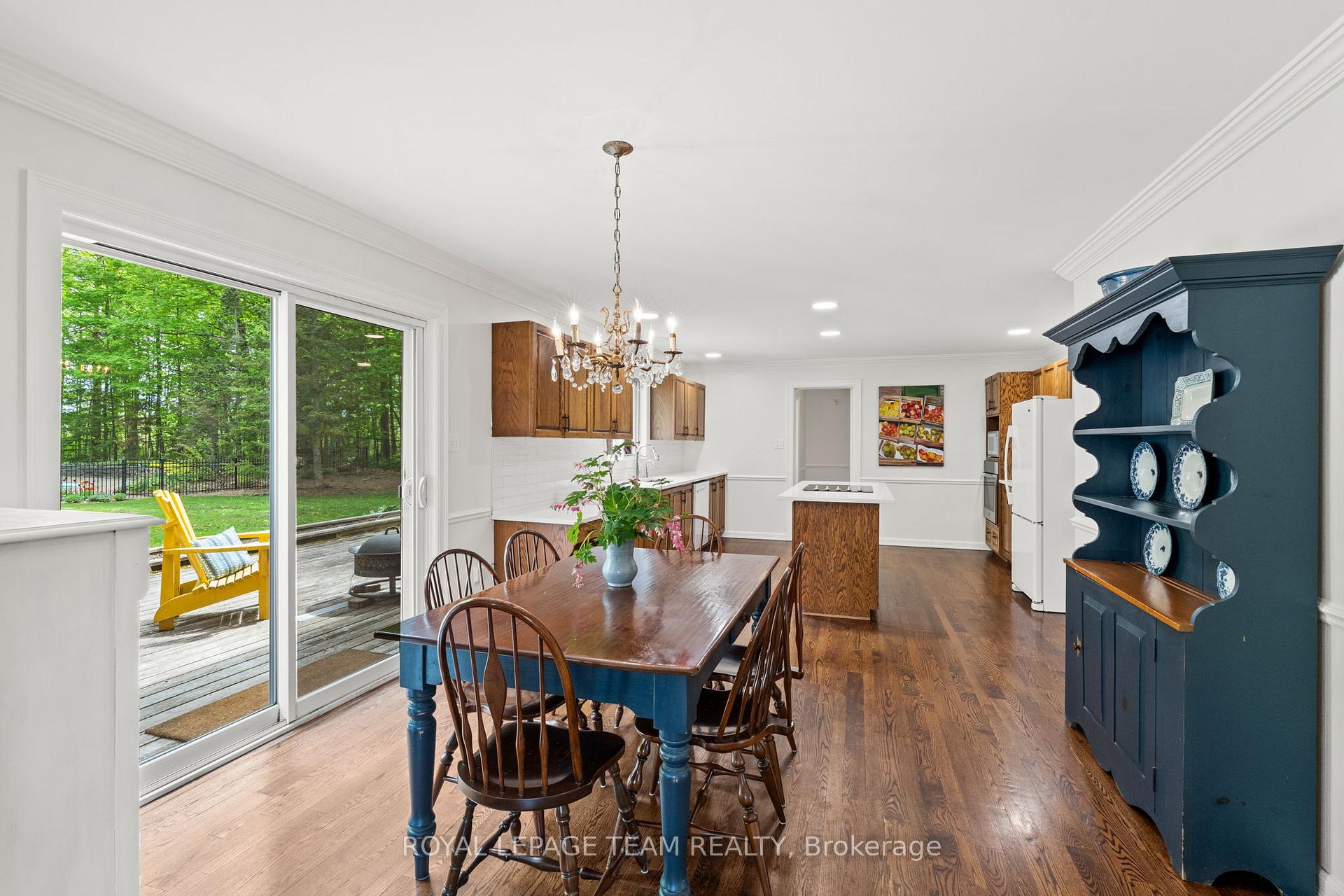 Photo 9 of 1246 Potter Drive, Ottawa, Manotick Village & Manotick Estates — HOMEH