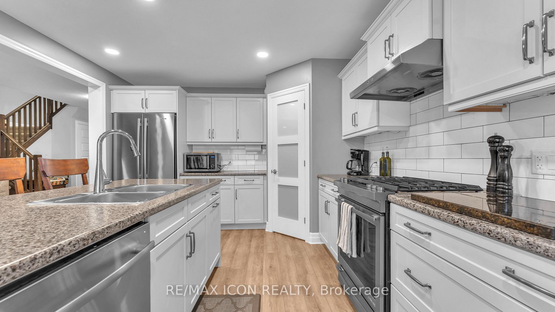 Photo 7 of 115 Gilmour Drive, Lucan Biddulph, Lucan — HOMEH