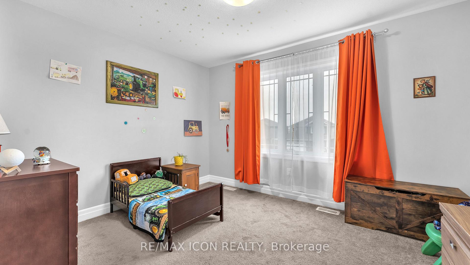 Photo 19 of 115 Gilmour Drive, Lucan Biddulph, Lucan — HOMEH