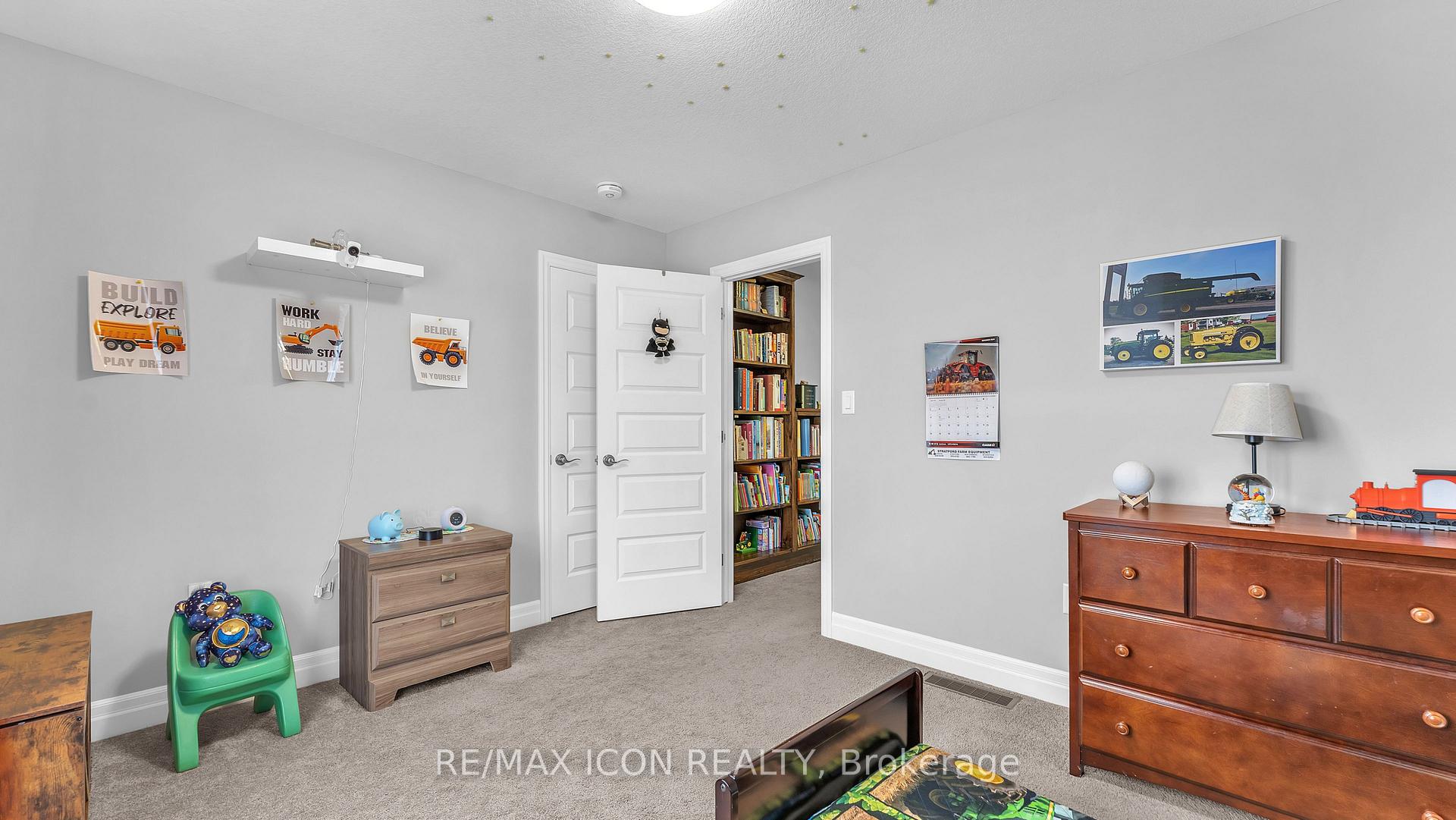 Photo 20 of 115 Gilmour Drive, Lucan Biddulph, Lucan — HOMEH