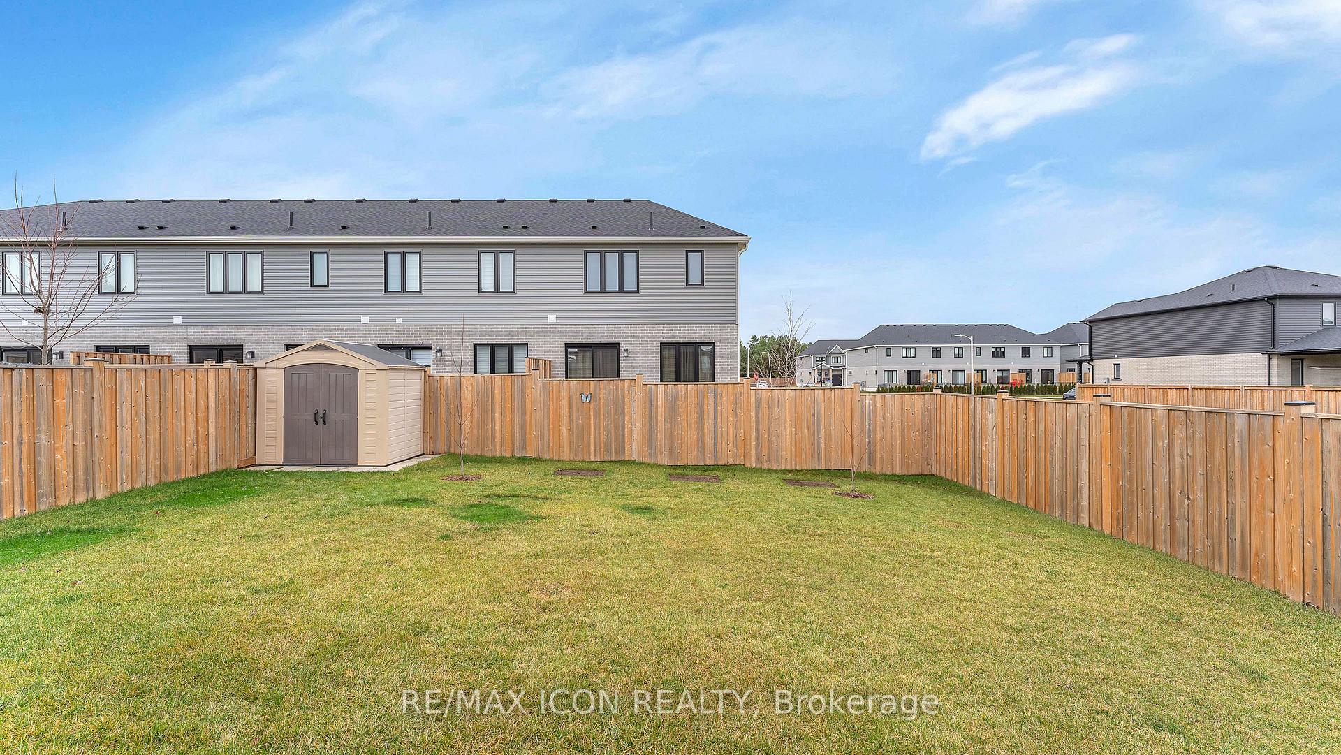 Photo 23 of 115 Gilmour Drive, Lucan Biddulph, Lucan — HOMEH