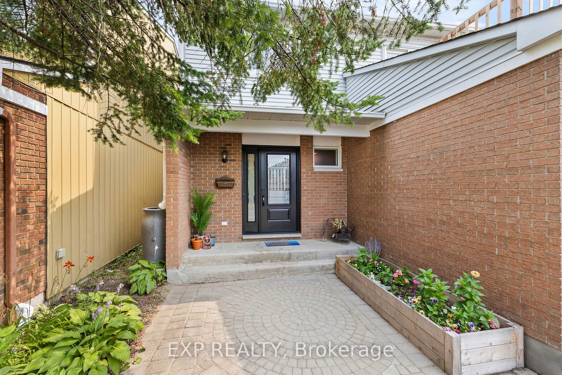 Photo 2 of 41 Bluegrass Drive, Ottawa, Kanata - Bridlewood — HOMEH