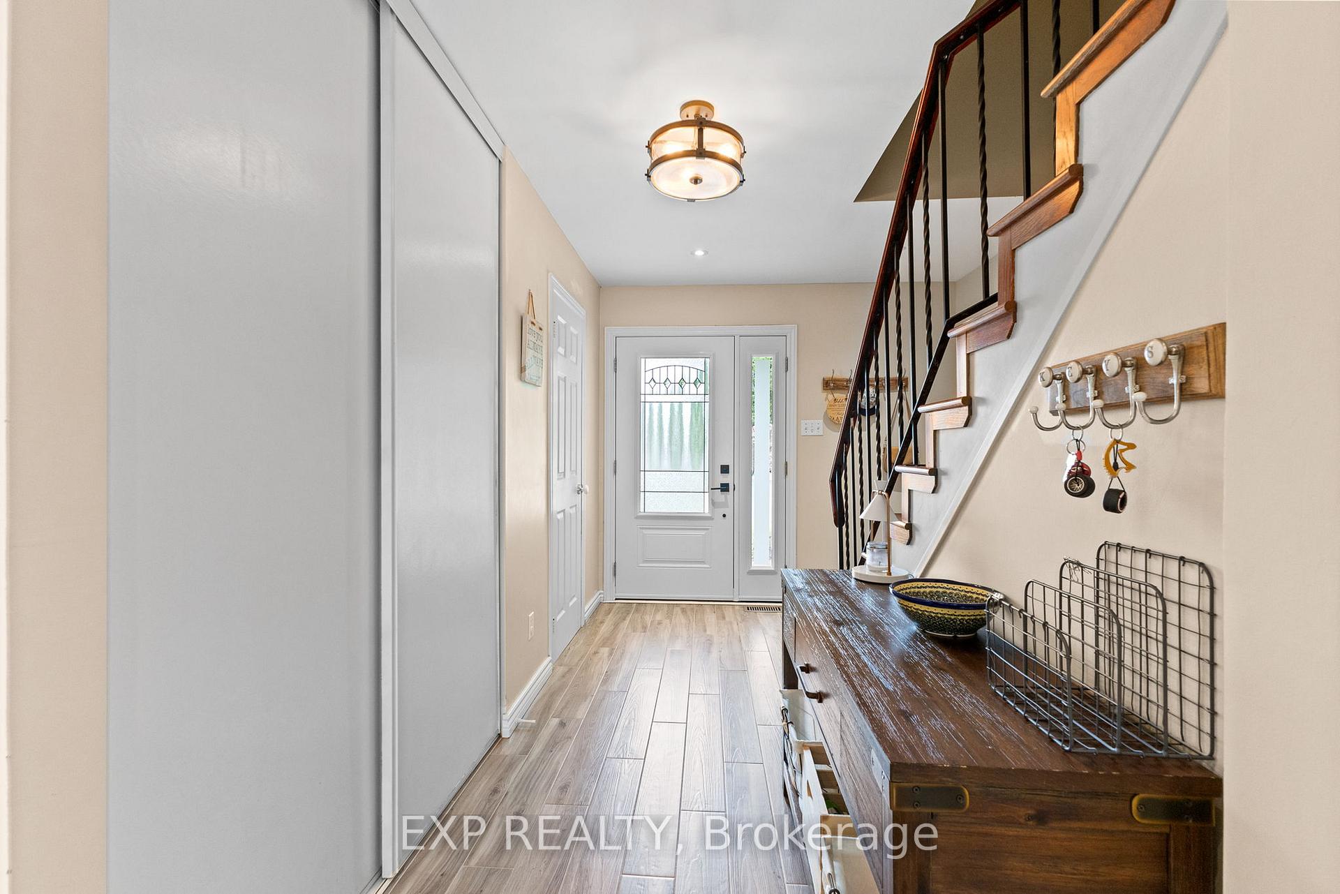Photo 3 of 41 Bluegrass Drive, Ottawa, Kanata - Bridlewood — HOMEH