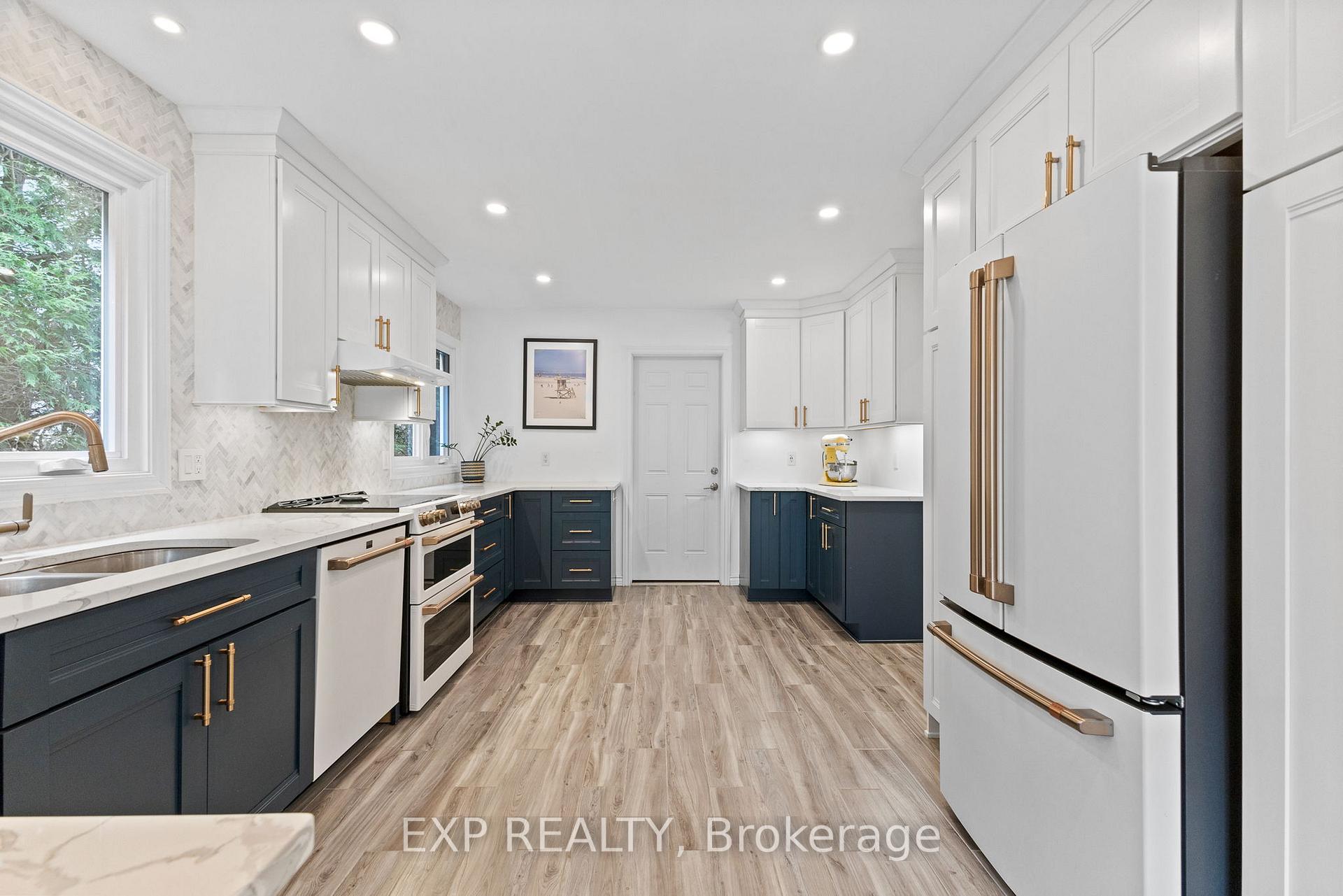 Photo 11 of 41 Bluegrass Drive, Ottawa, Kanata - Bridlewood — HOMEH