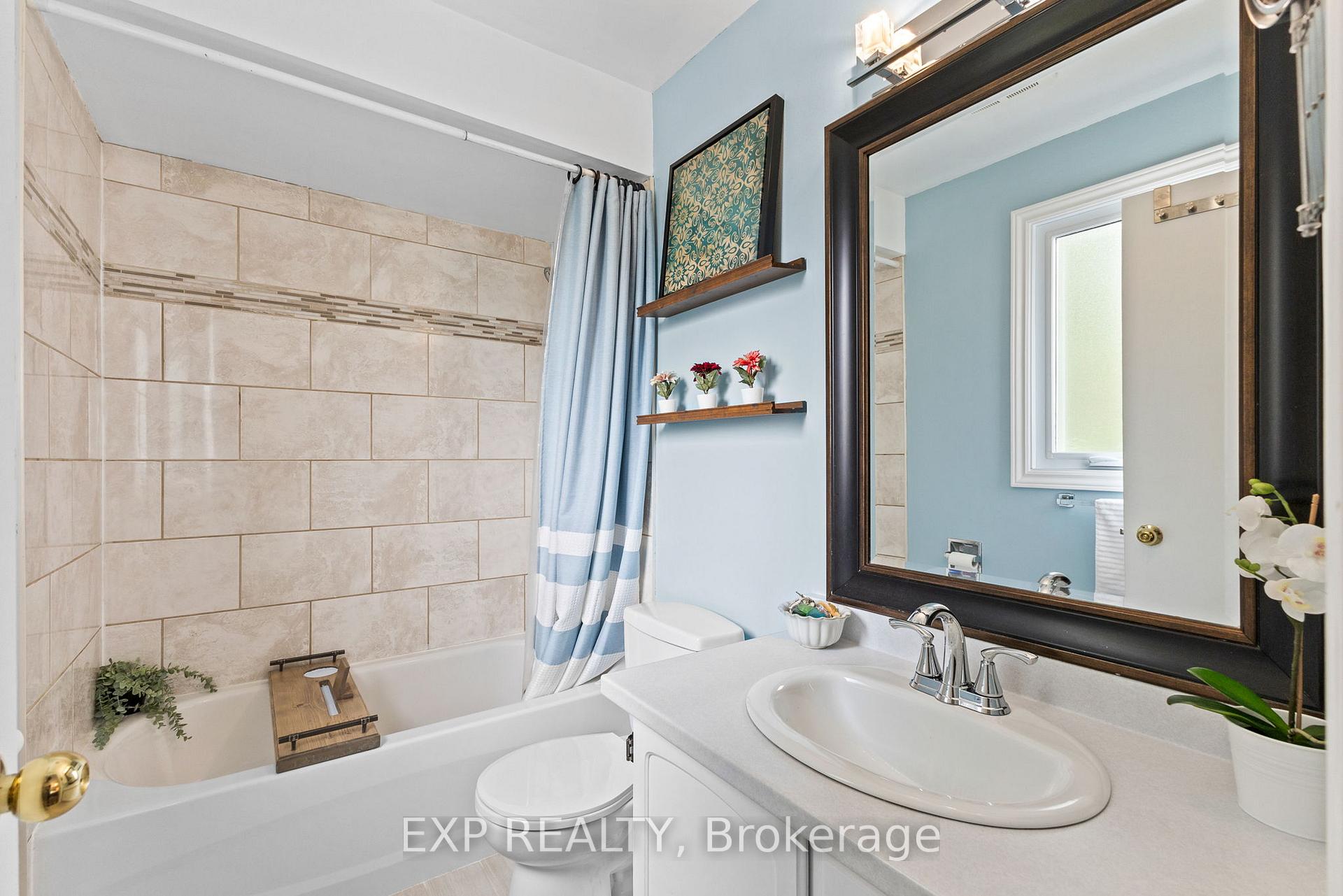 Photo 23 of 41 Bluegrass Drive, Ottawa, Kanata - Bridlewood — HOMEH