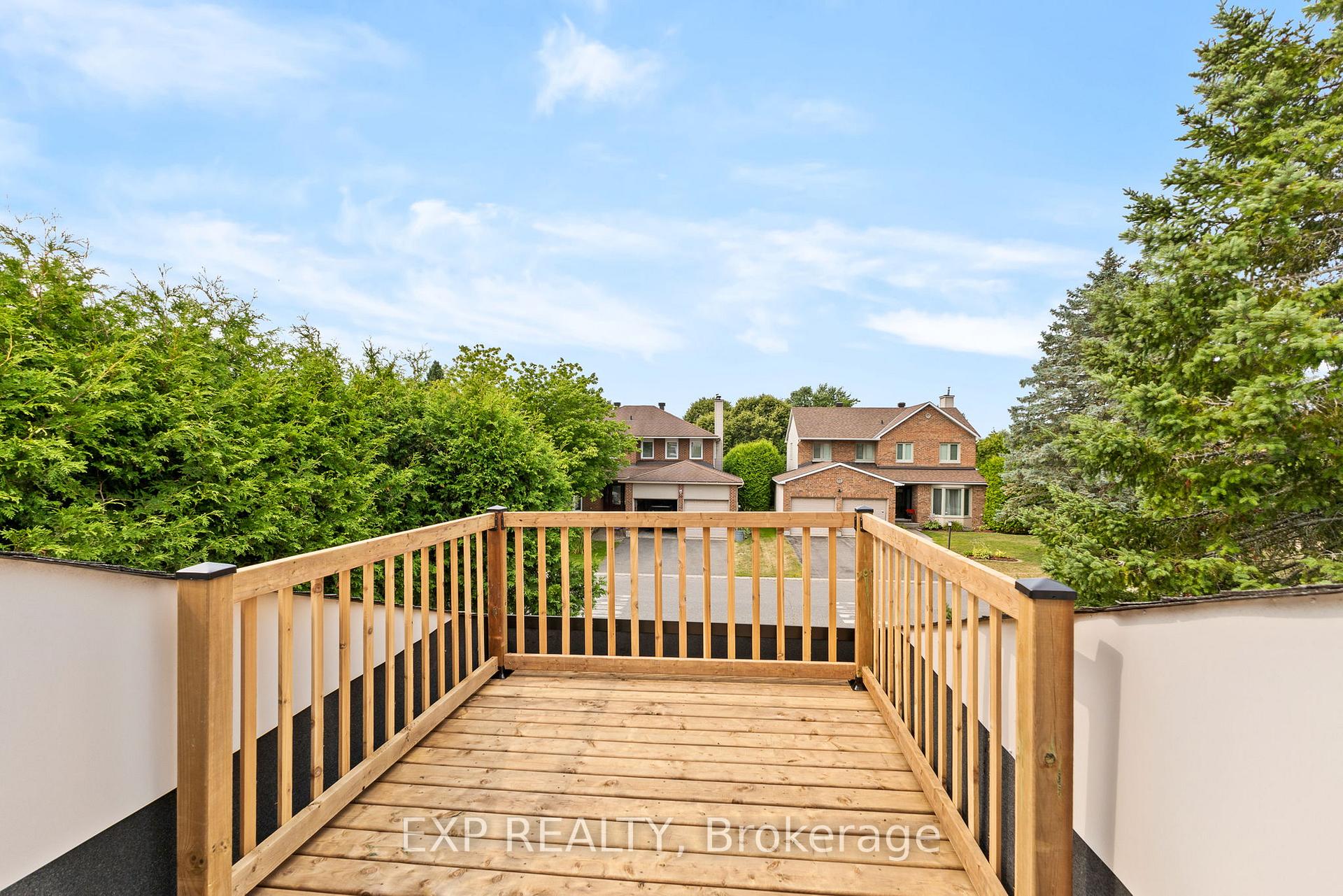 Photo 24 of 41 Bluegrass Drive, Ottawa, Kanata - Bridlewood — HOMEH