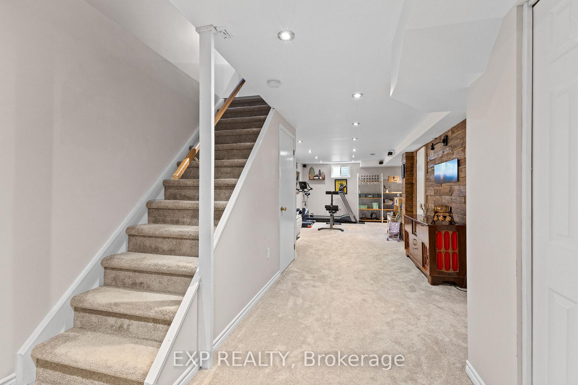 Photo 30 of 41 Bluegrass Drive, Ottawa, Kanata - Bridlewood — HOMEH