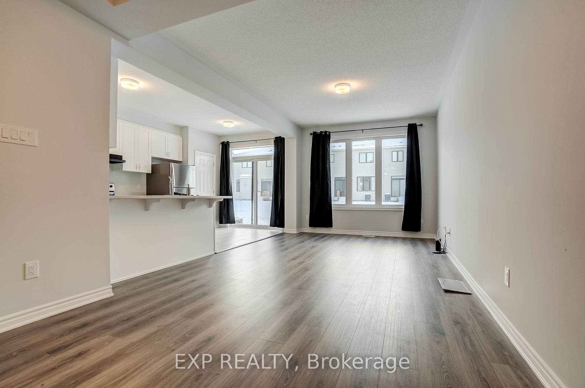 Photo 5 of 547 Arosa Way, Ottawa, Kanata - Emerald Meadows/Trailwest — HOMEH