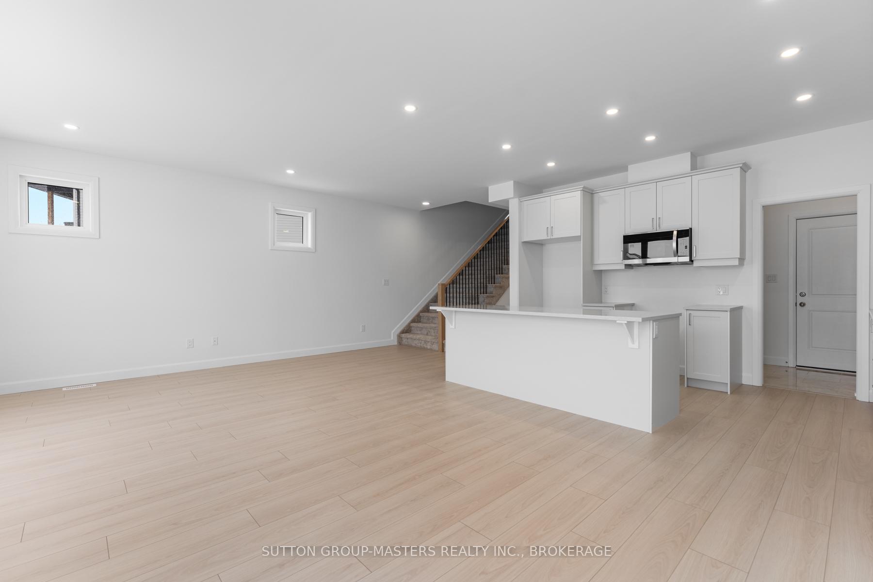 Photo 9 of 201 Superior Drive, Loyalist, Amherstview — HOMEH