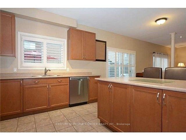 Photo 8 of 16 Cardiff Lane, Hamilton, Stoney Creek — HOMEH