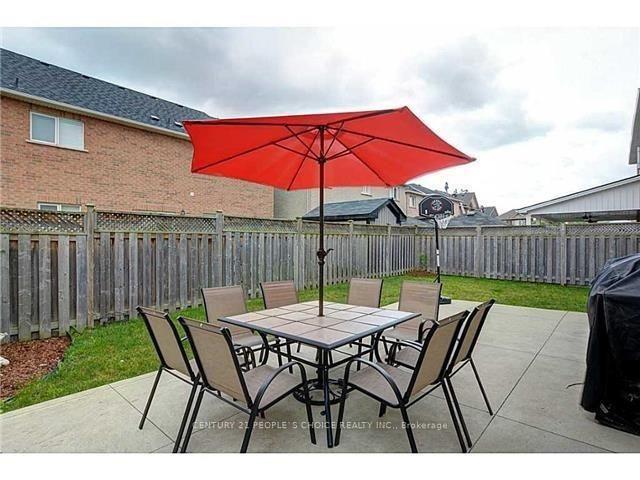 Photo 10 of 16 Cardiff Lane, Hamilton, Stoney Creek — HOMEH