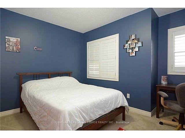 Photo 14 of 16 Cardiff Lane, Hamilton, Stoney Creek — HOMEH