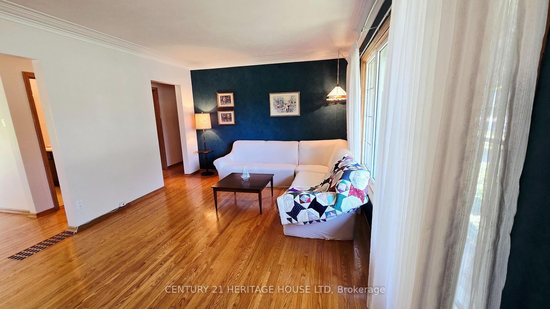 Photo 13 of 627 Krug Street, Kitchener — HOMEH