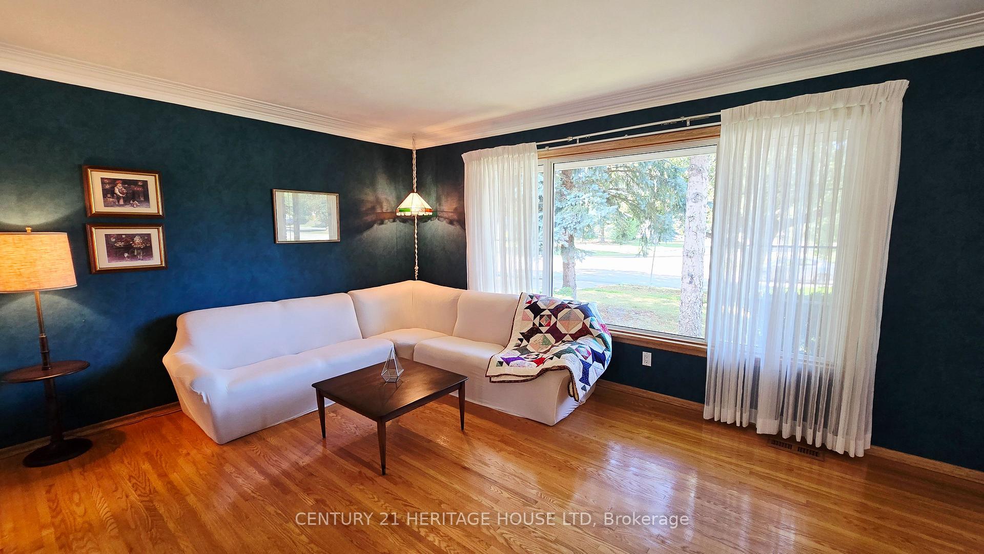 Photo 14 of 627 Krug Street, Kitchener — HOMEH