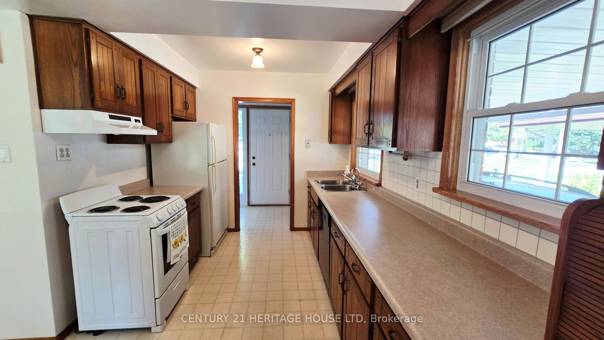 Photo 23 of 627 Krug Street, Kitchener — HOMEH
