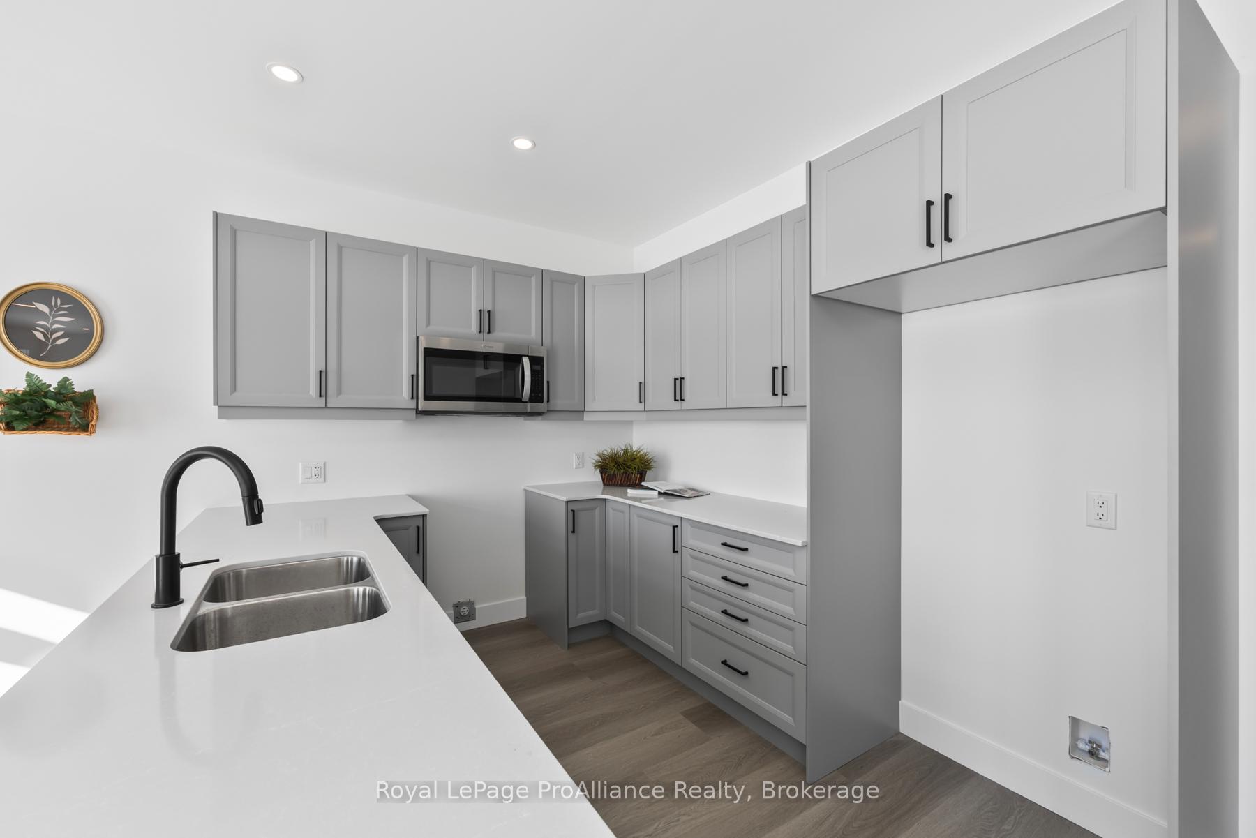 Photo 23 of 149 Mcdonough Crescent, Loyalist, Amherstview — HOMEH