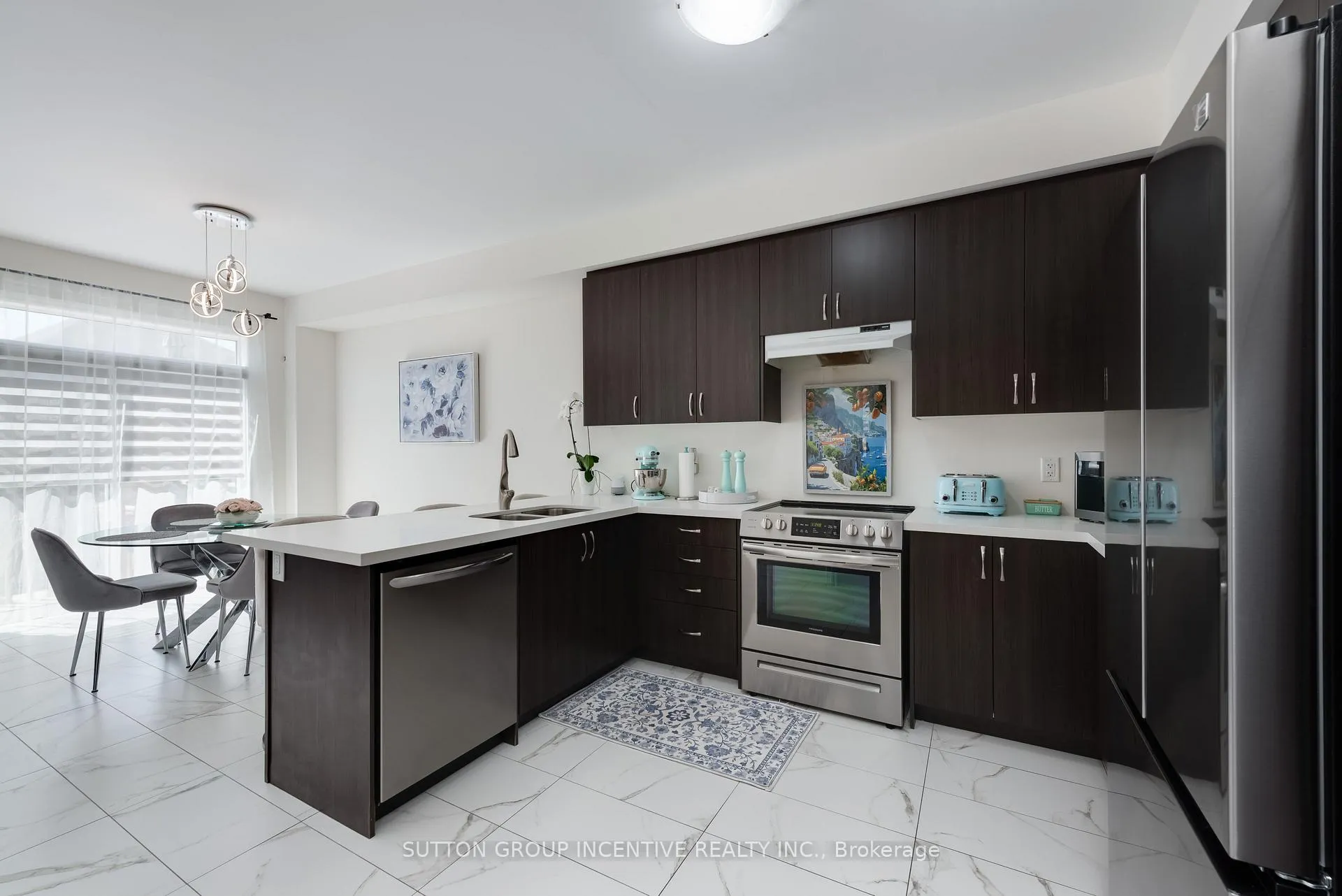 Photo 5 of 2271 Grainger Loop, Innisfil, Rural Innisfil — HOMEH