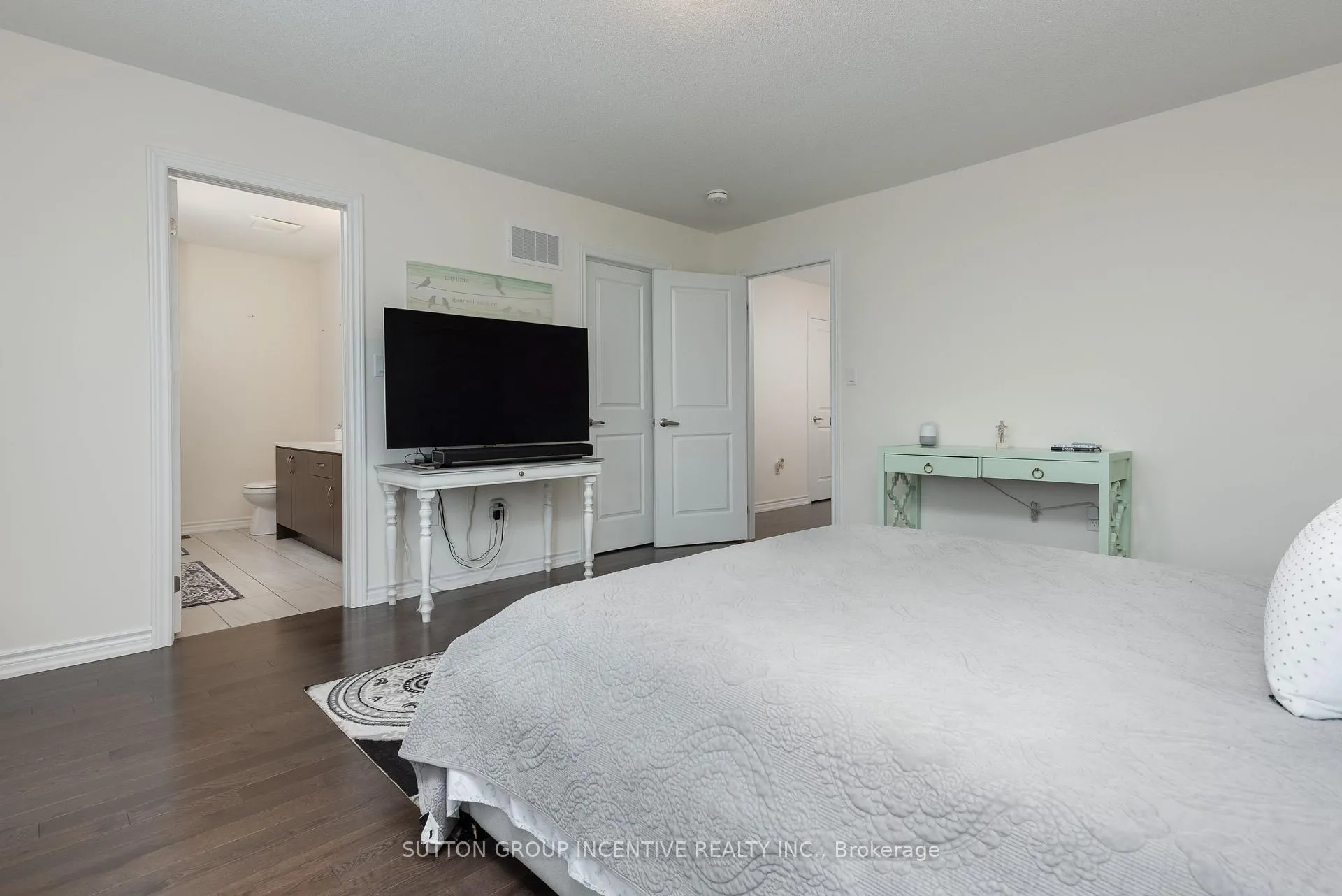 Photo 14 of 2271 Grainger Loop, Innisfil, Rural Innisfil — HOMEH
